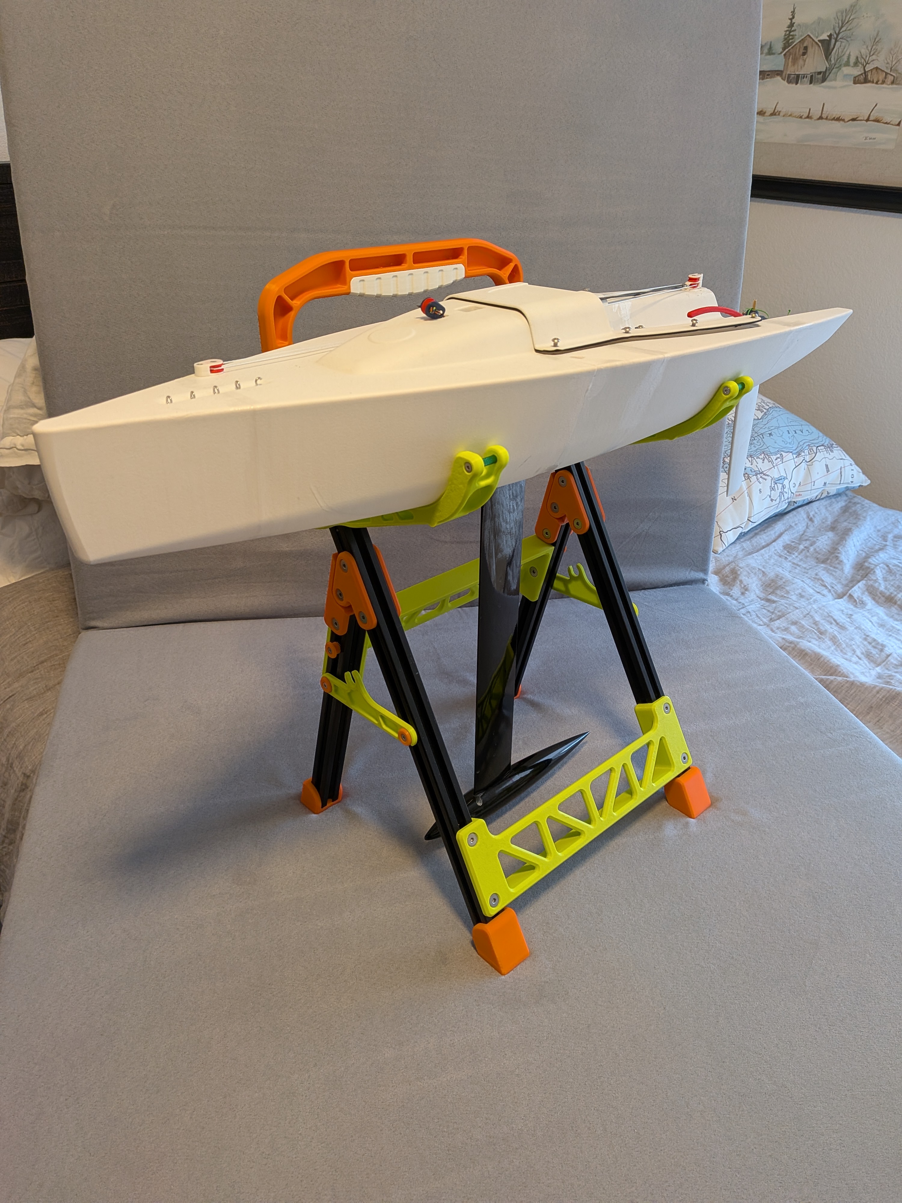 Universal RC Sailboat Stand