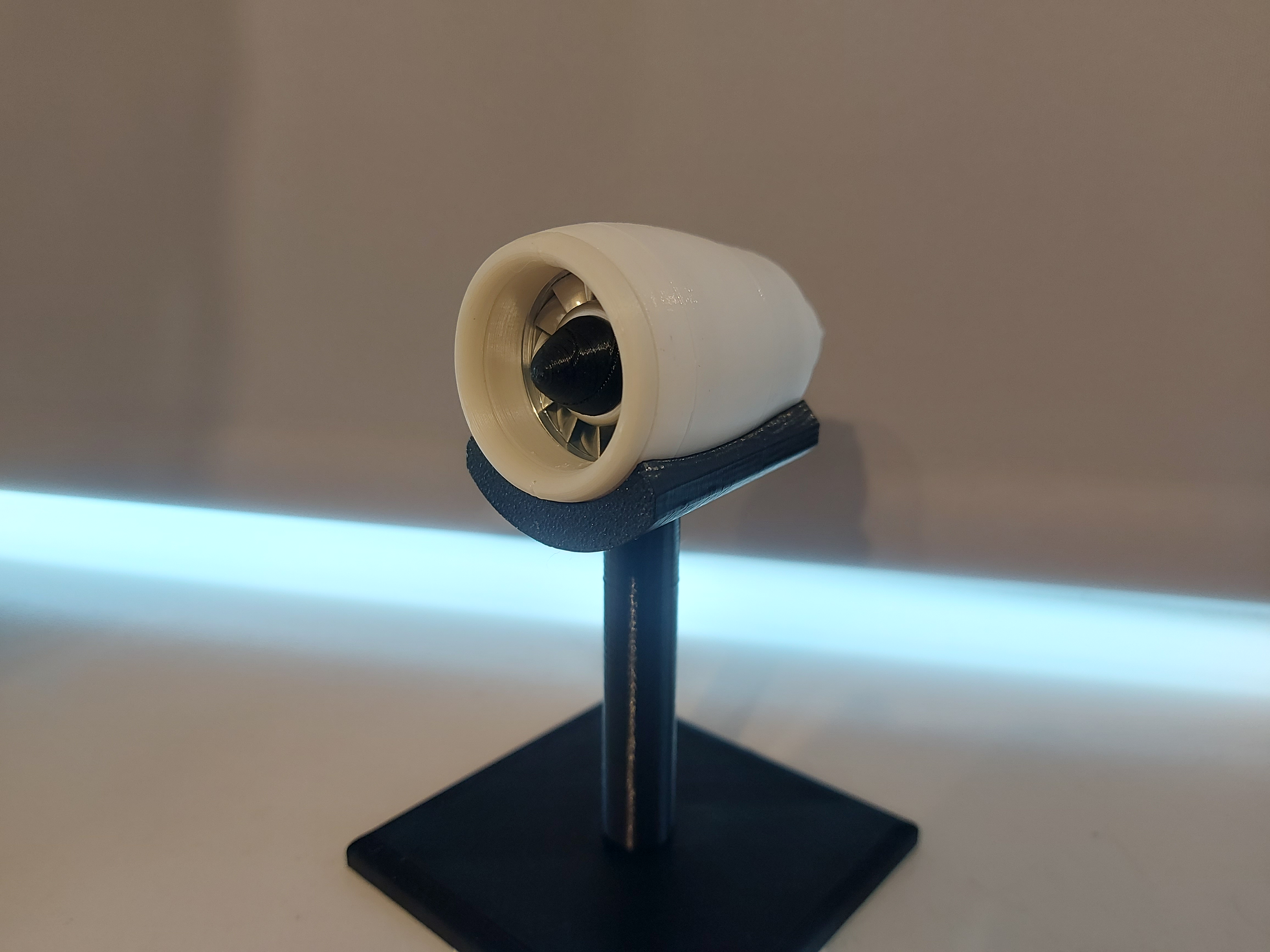 Plane turbine / jet engine prop with a 29mm fan