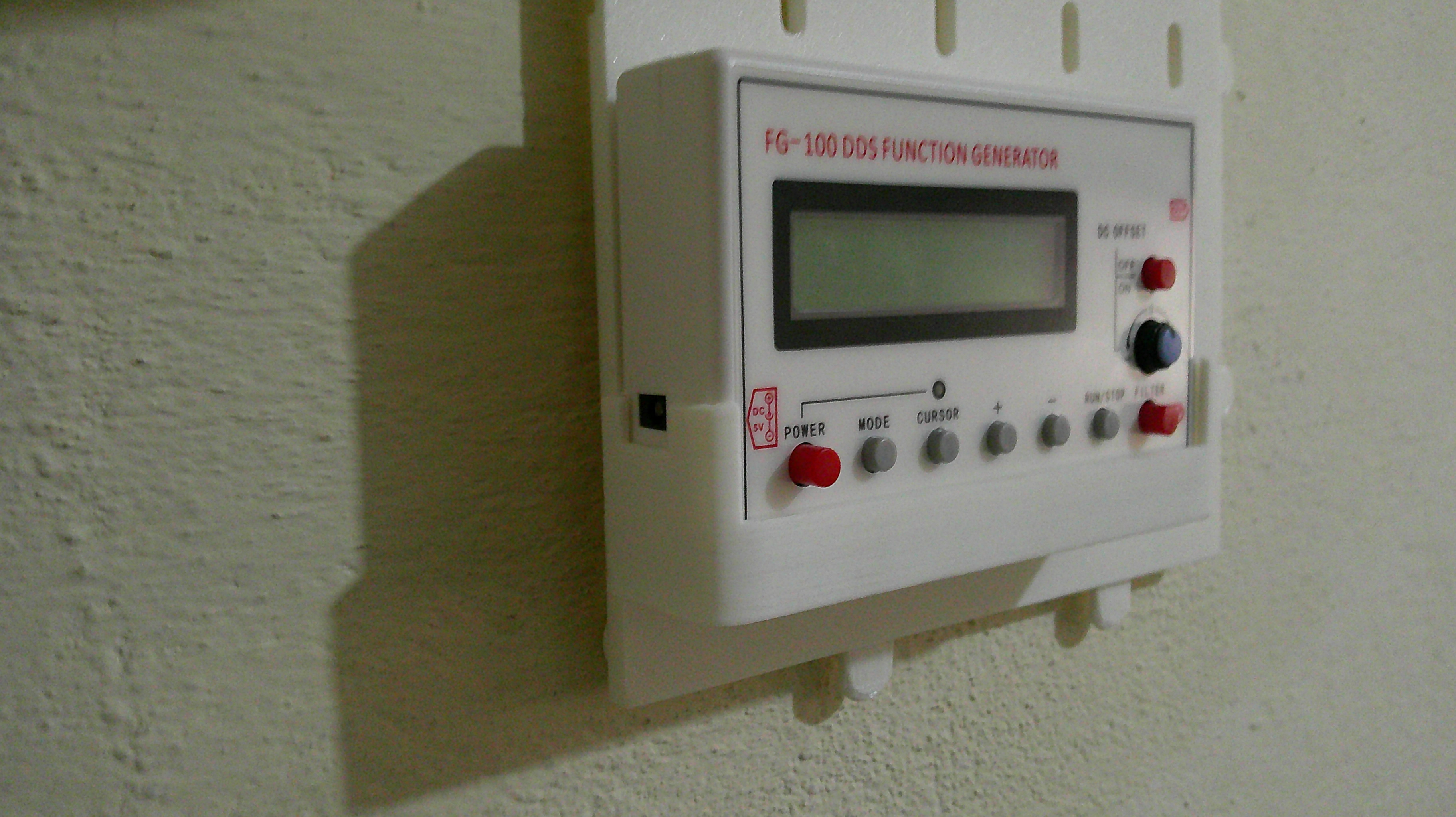 skadis FG-100 function generator holder — miniatura 3
