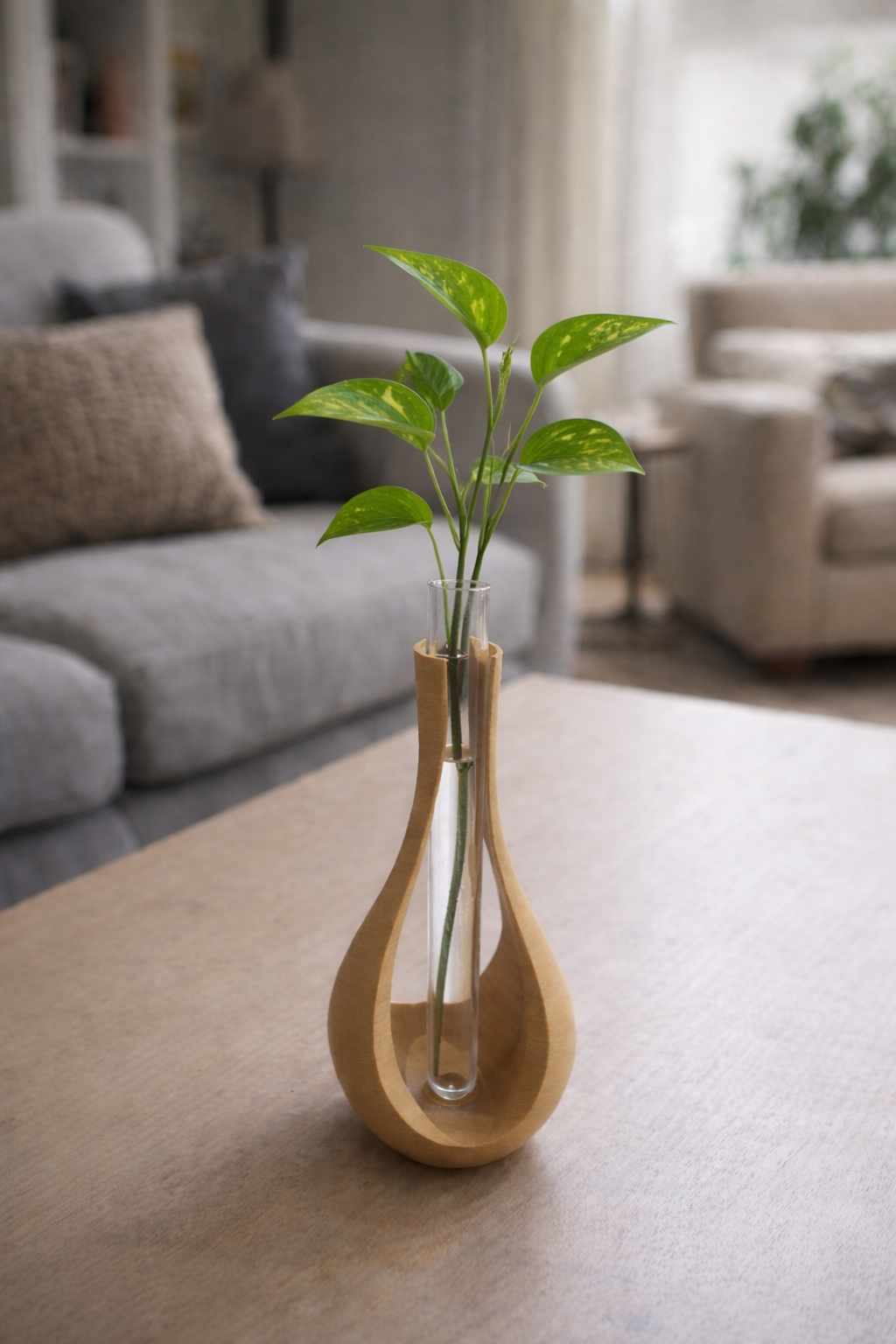 Ura Vase - Ikebana Style