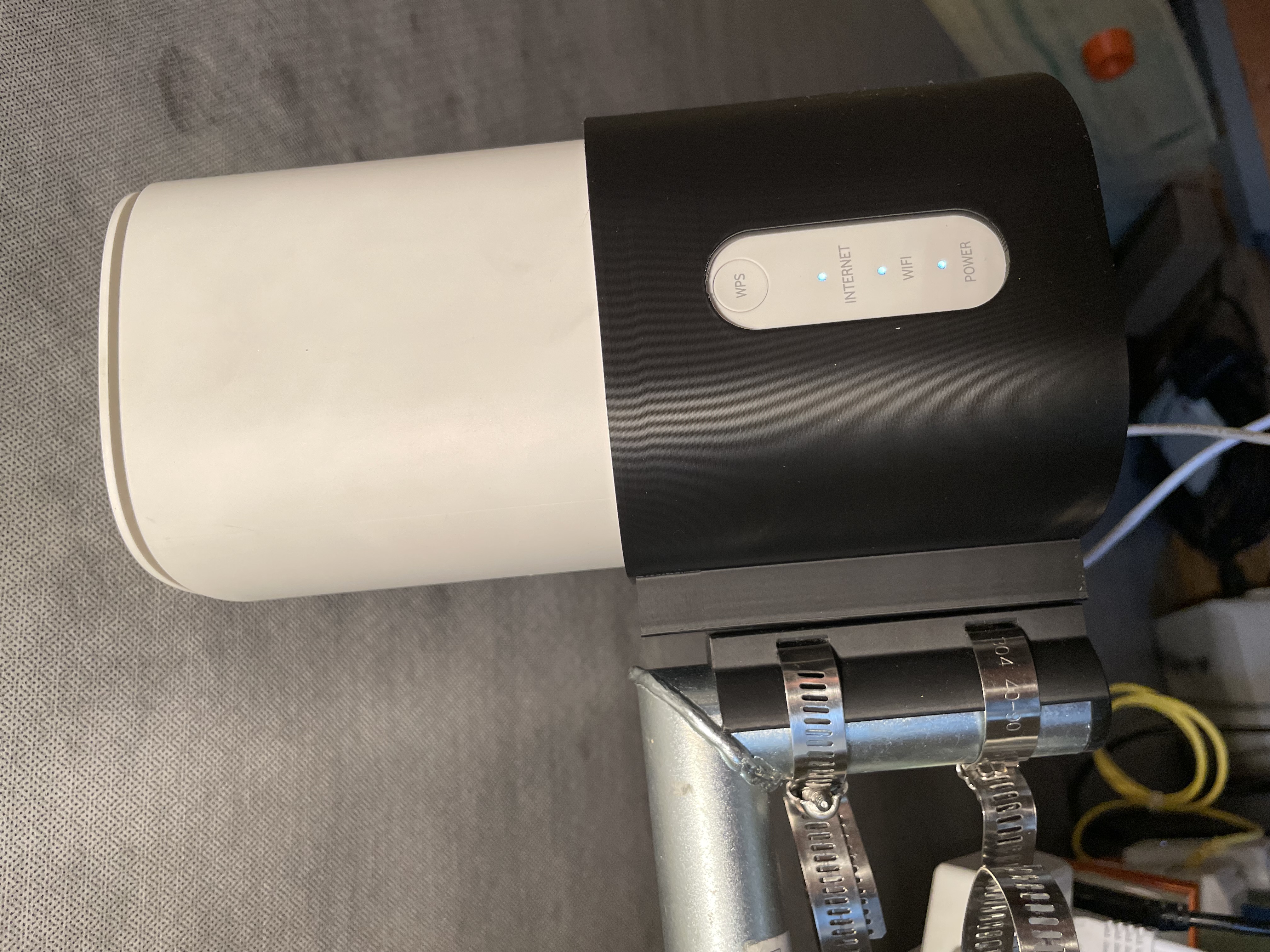 GigaCube Modem Holder