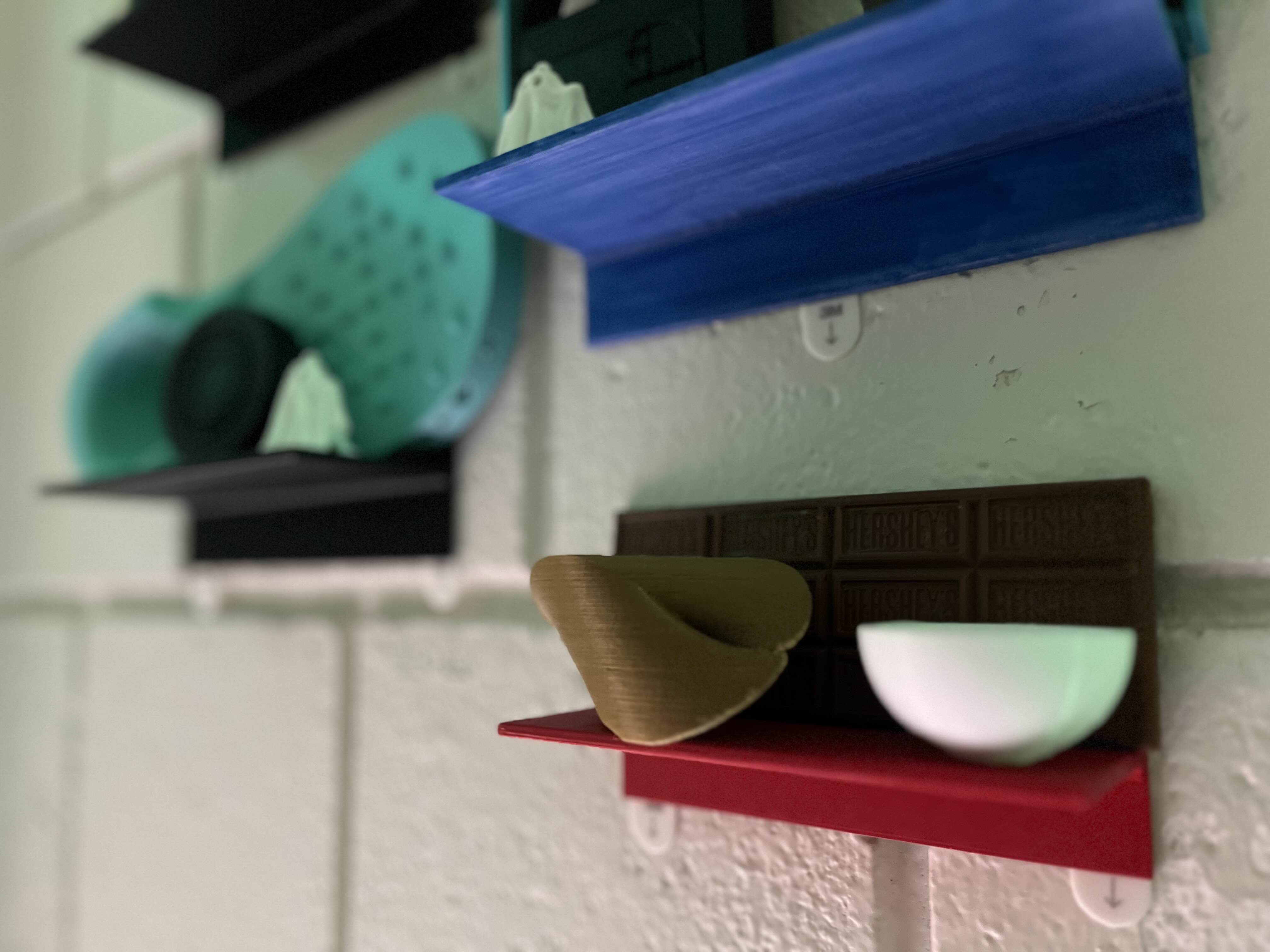 Miniatura 2 do modelo 3D Simple Wall Mount Display Shelf
