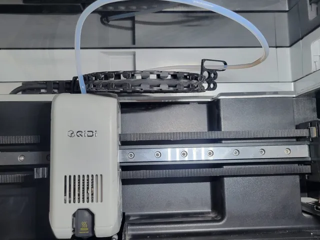 Qidi Q2 RISER PTFE TUBE LIFT & ALIGN CABLE CHAIN CLIP V1