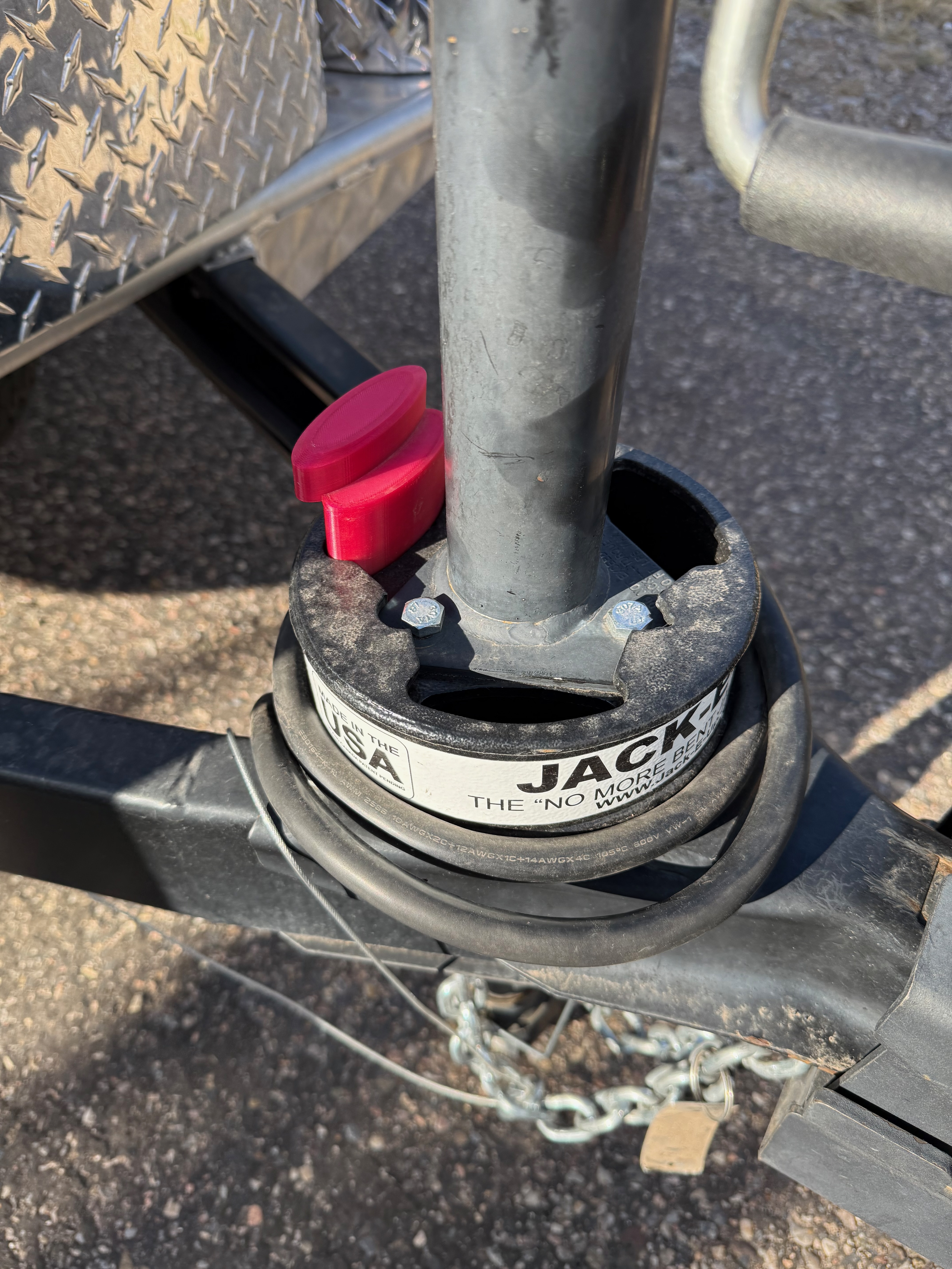 Anti-rotation for removable jack