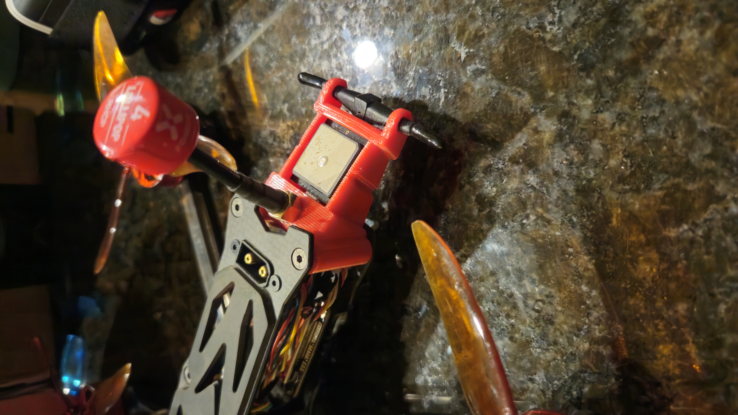 AtomRC Hurricane5 Antenna Mount