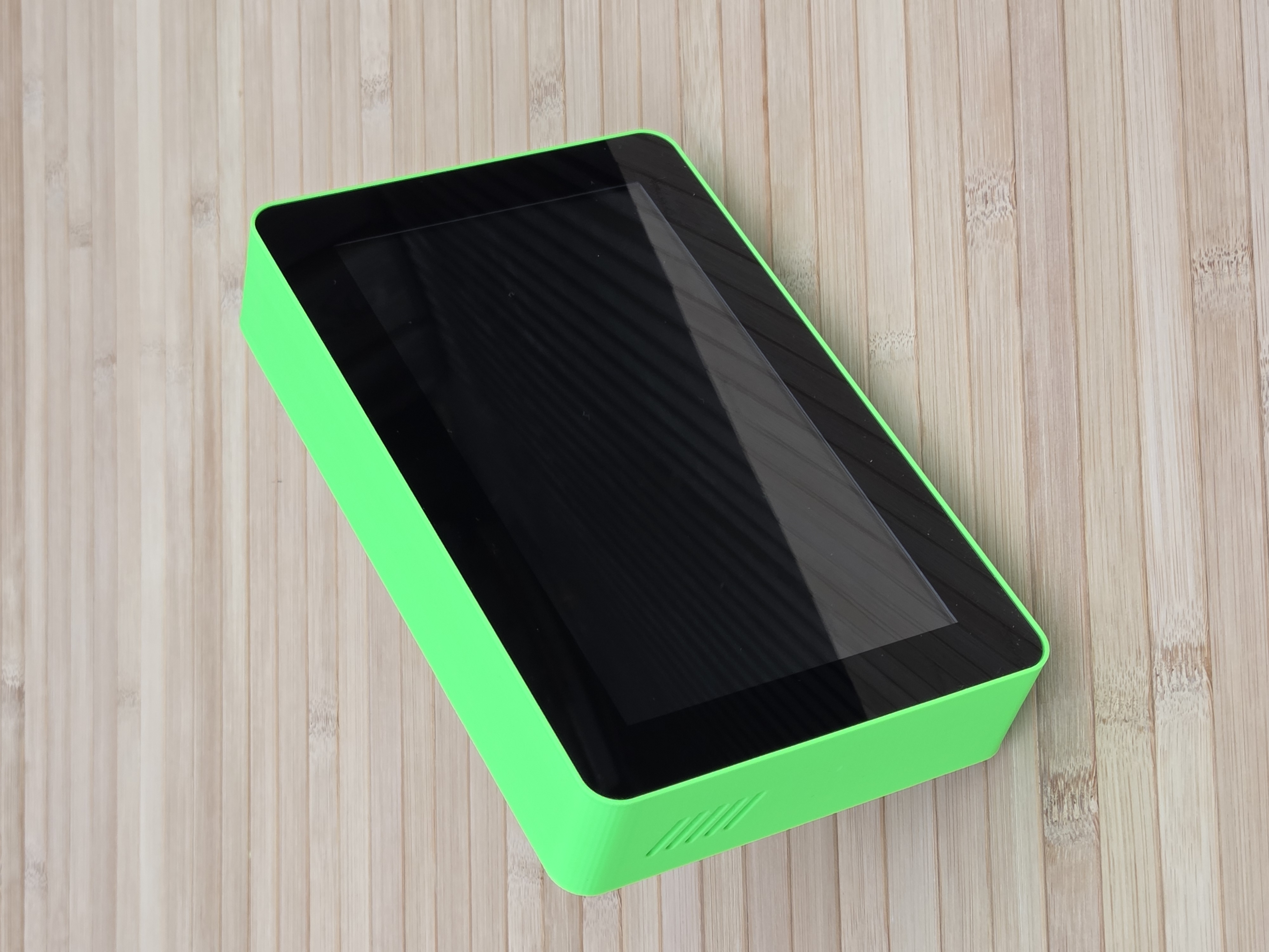 Raspberry Pi 7" Touch Display 2 Frame for RaspberryPi 4 - Horizontal - incl. Cutout - by Nerdiy.de