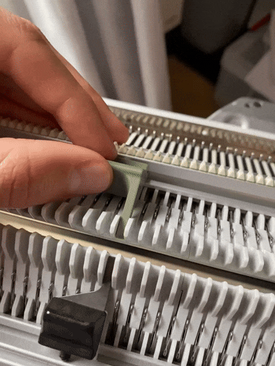 Miniatura 3 do modelo 3D Edge spring for Passap knitting machine