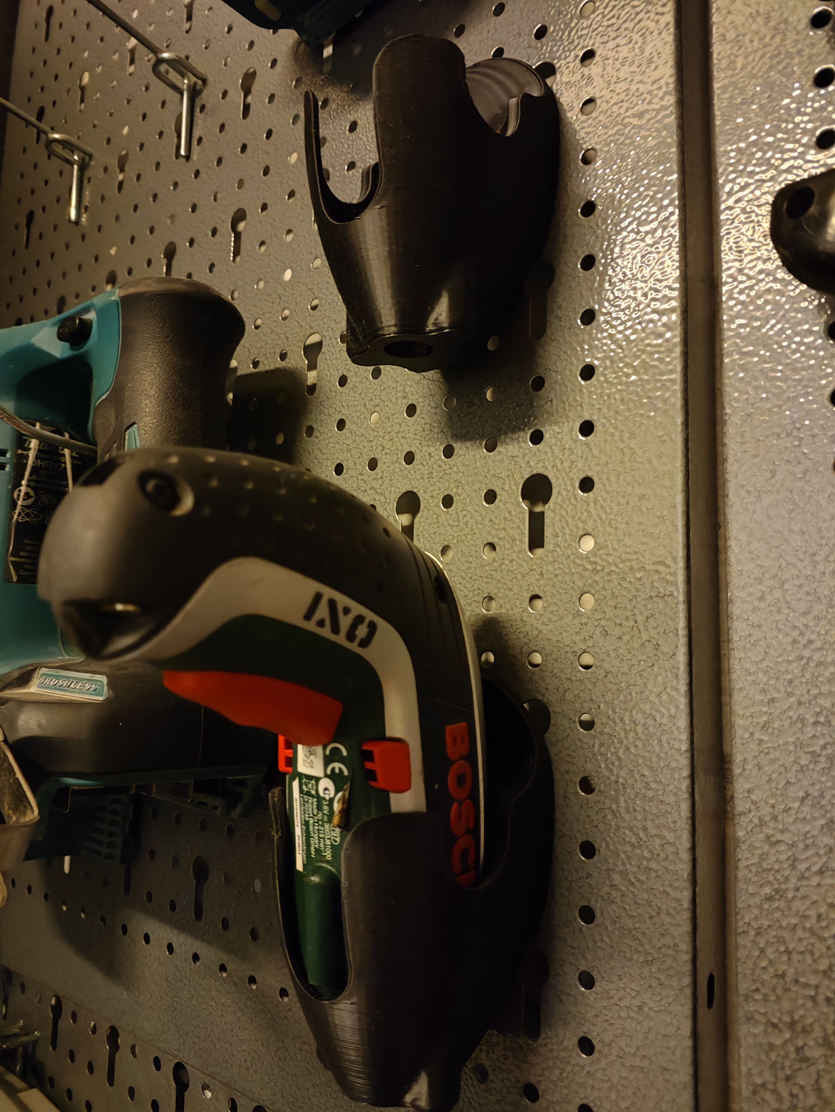 Bosch Ixo holder for Euro pegboard