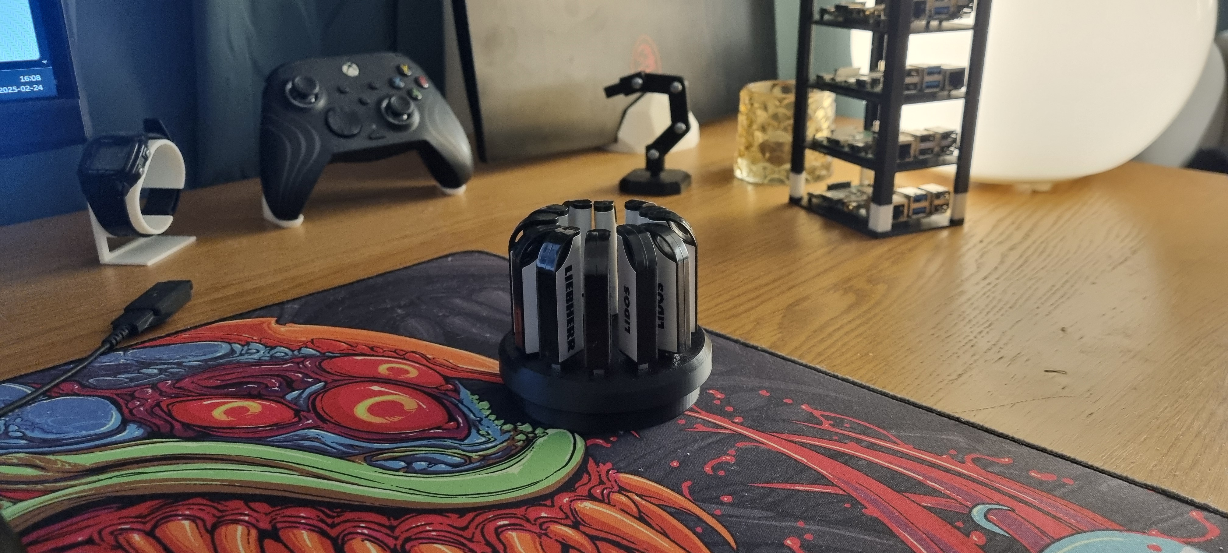 Carousel 12 USB Slot Storage