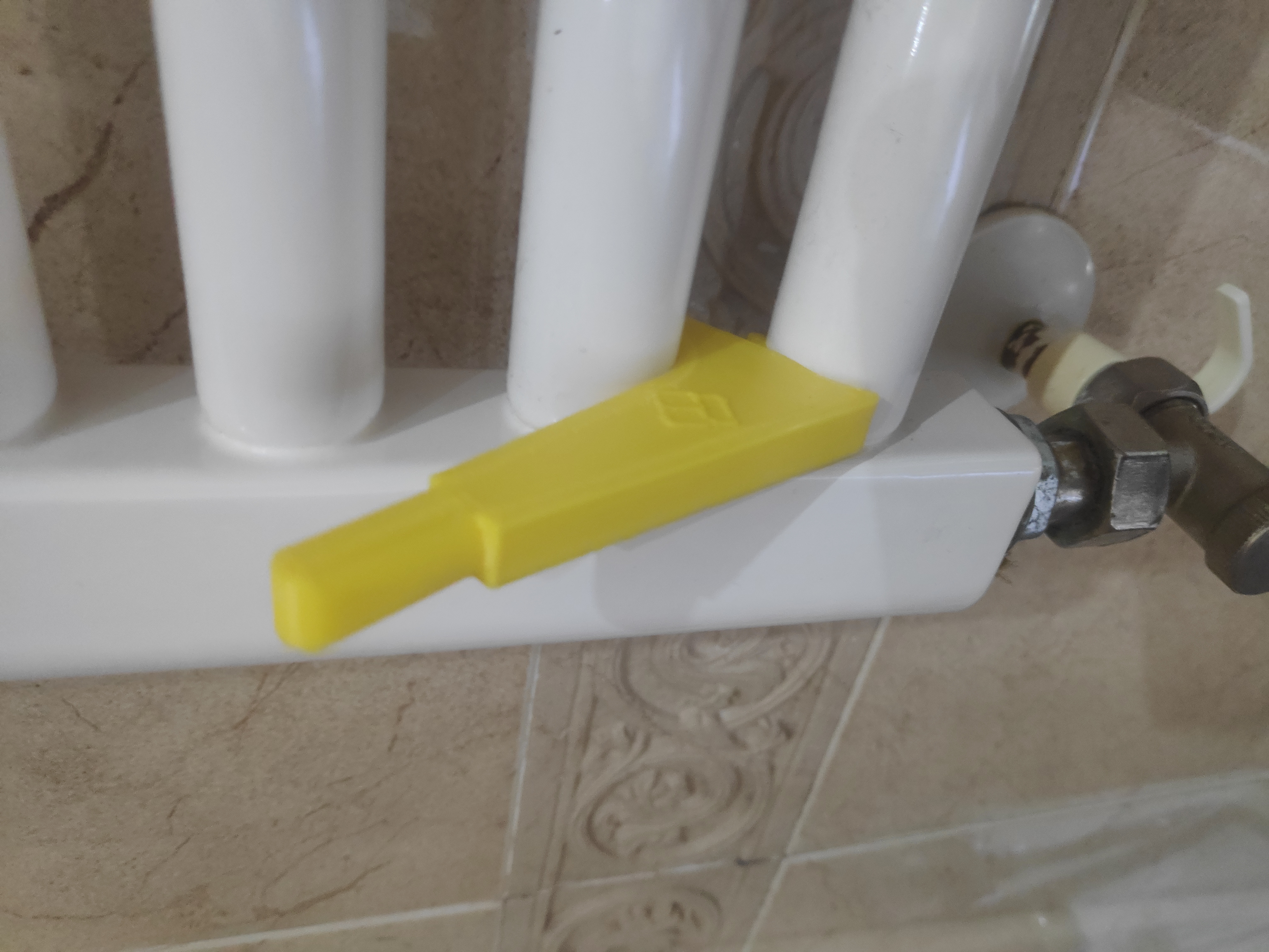 Thin towel hook