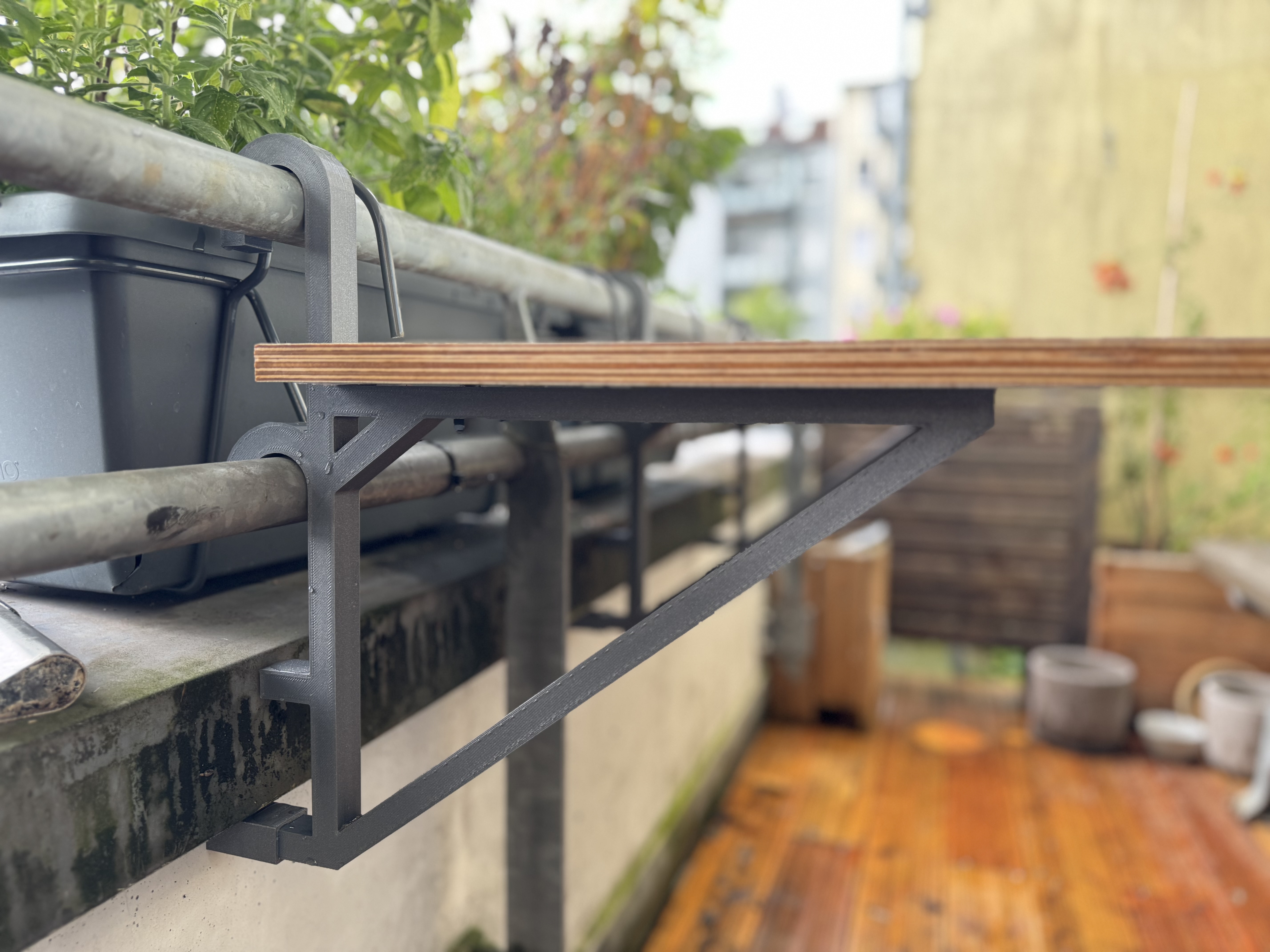 Miniatura 4 do modelo 3D Railing hook for tabletop