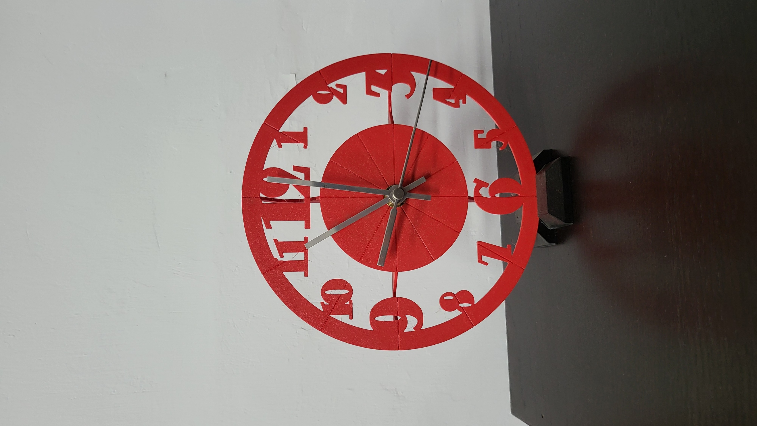 Arabic Numeral Clock Face / Ciferník s arabskými číslicemi
