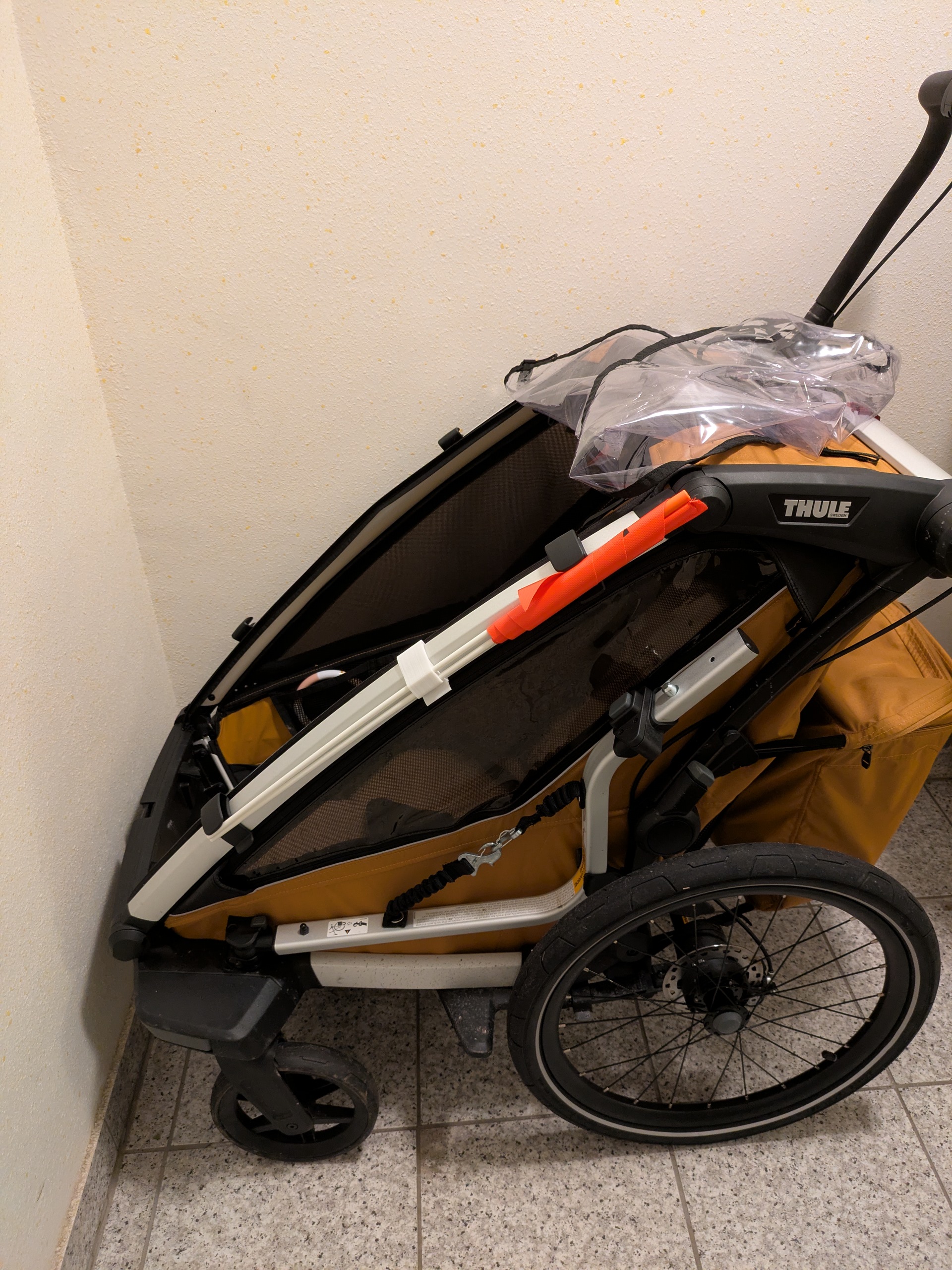 Thule Chariot (2024) Stroller Flag Holder
