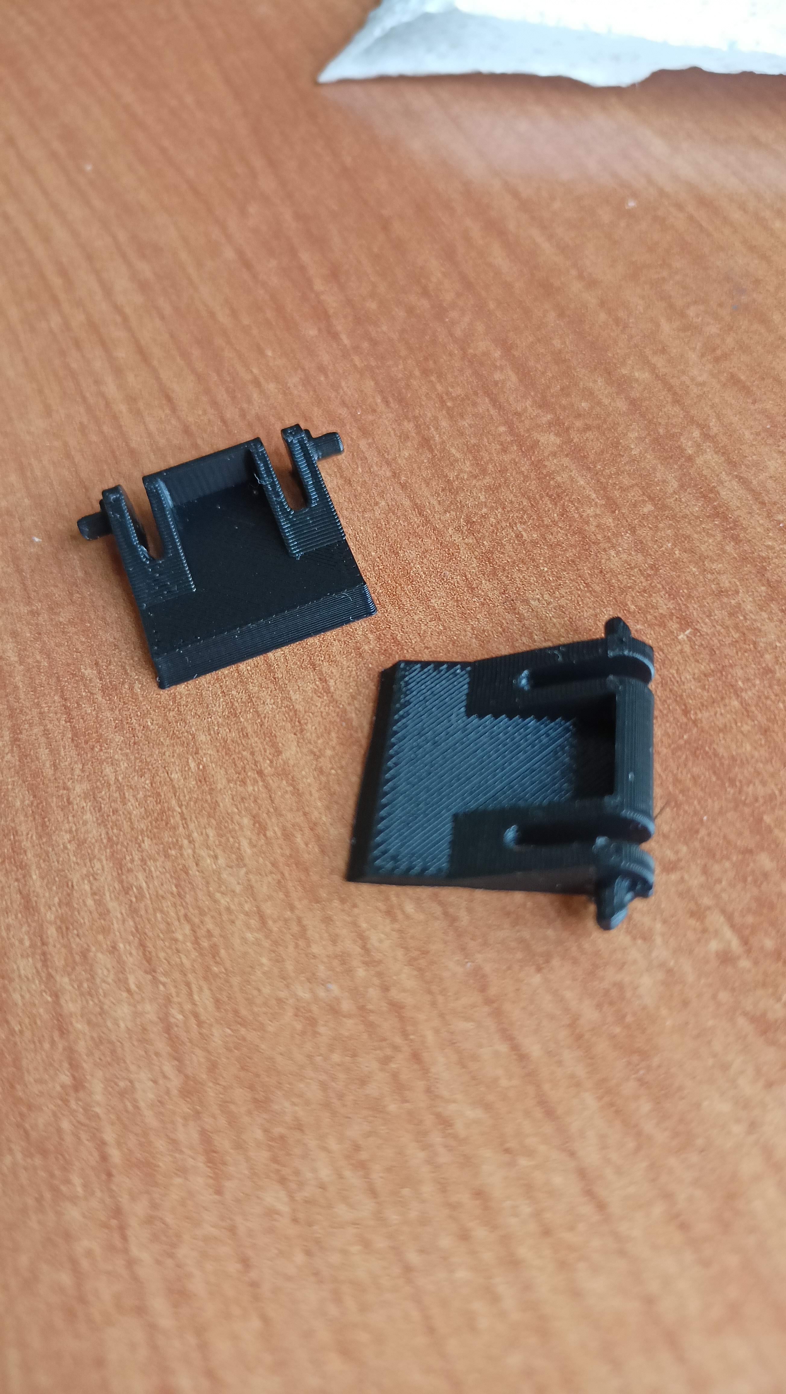 Keyboard leg