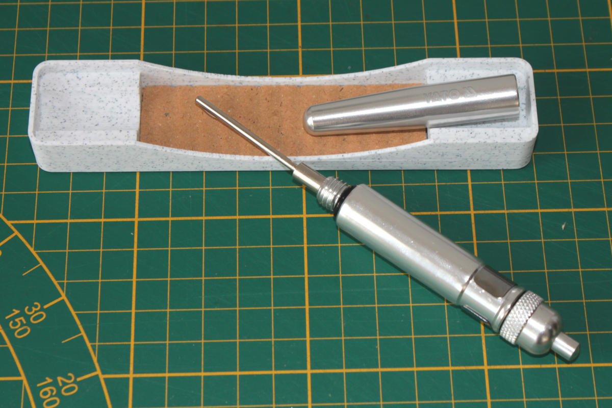 holder for YATO precision oiler YT-06977