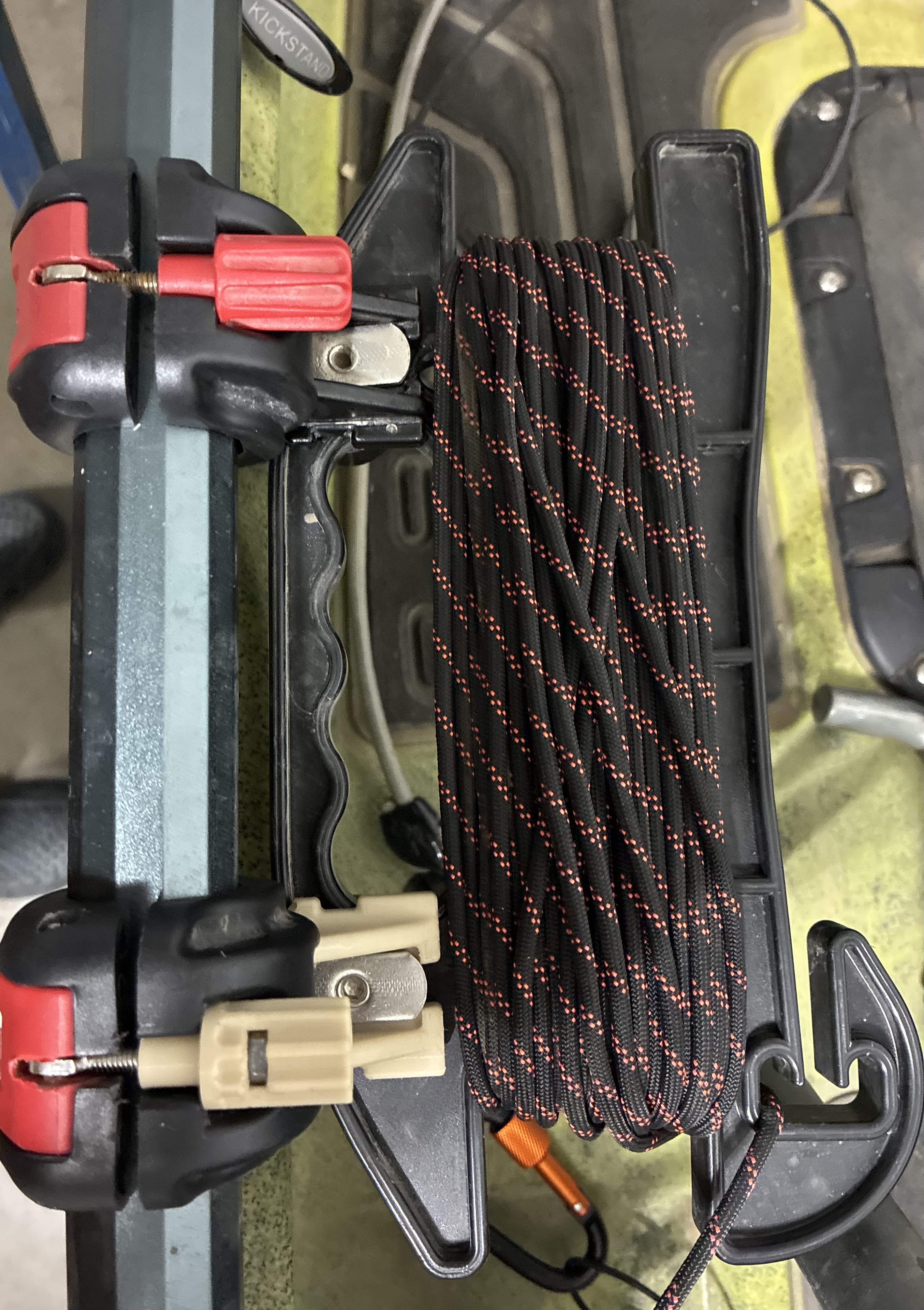 Hobie H-rail Adapter and Thumbnut
