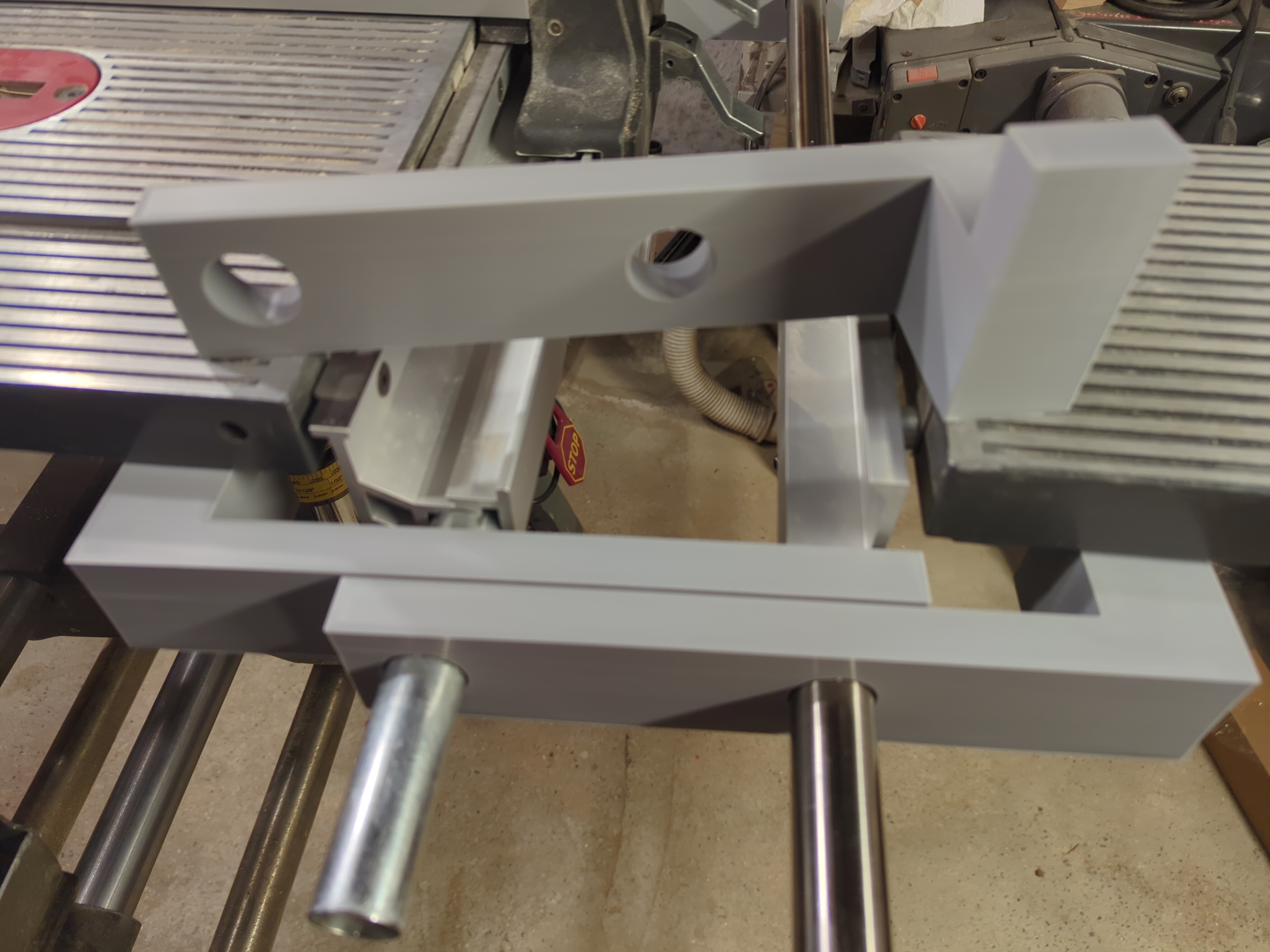 Shopsmith Model 520 Extension table infeed/outfeed bracket