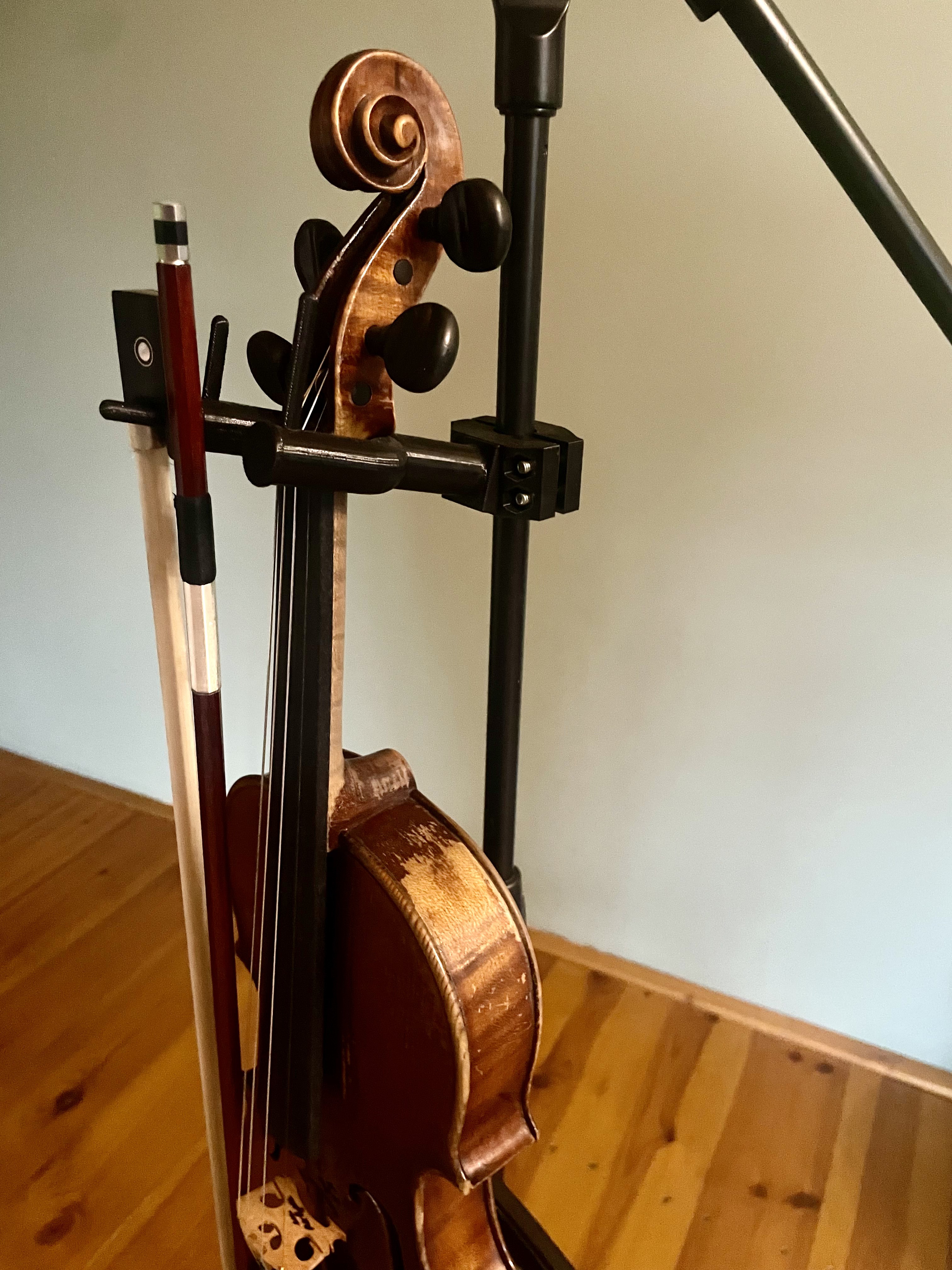 Držák houslí (Violin holder)
