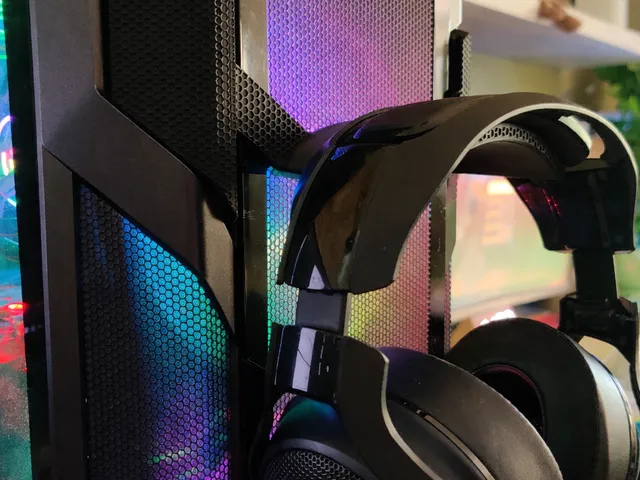 Cooler Master H500M Headset Mount