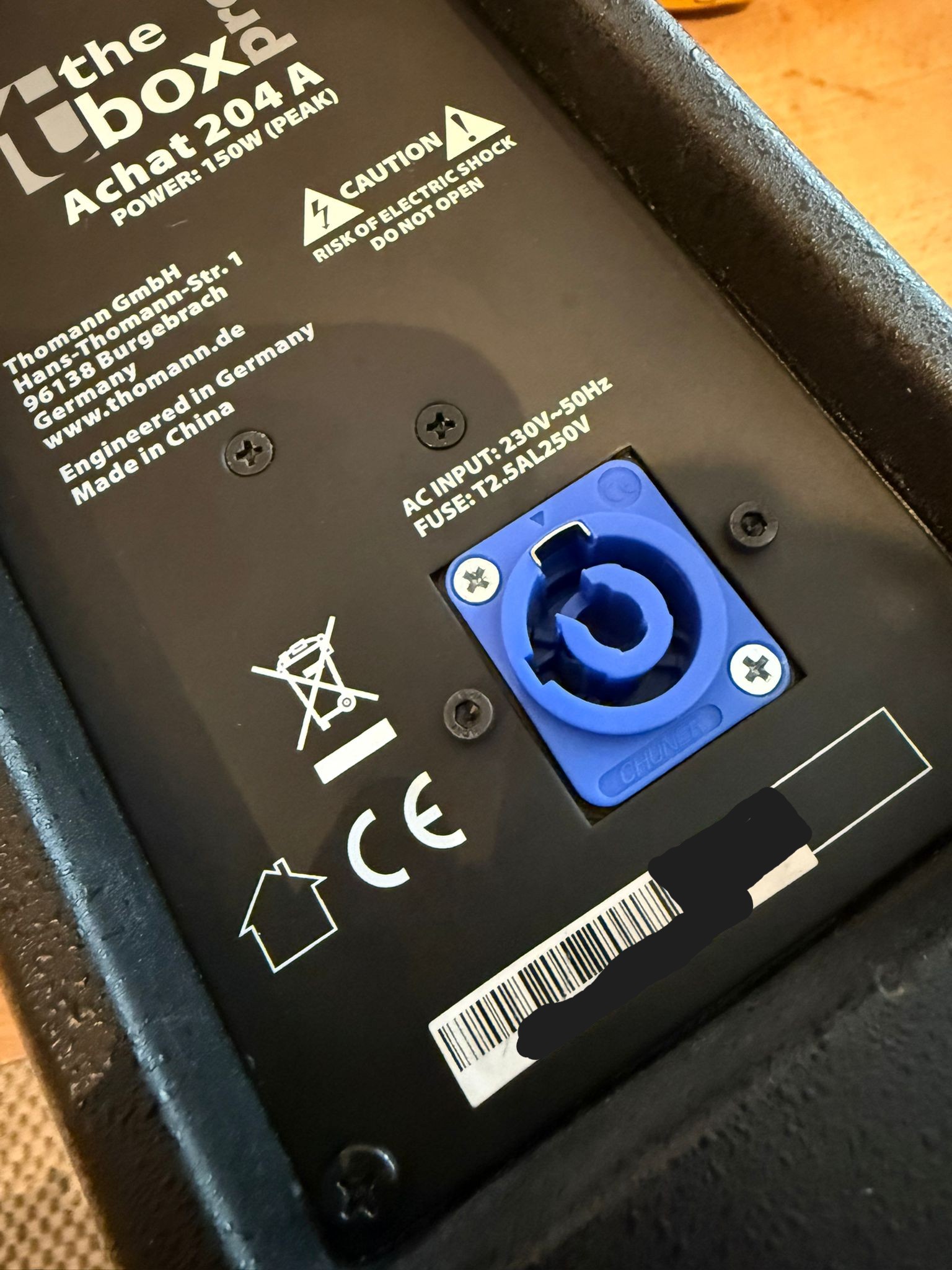 Achat 204A IEC to PowerCON mounting adapter