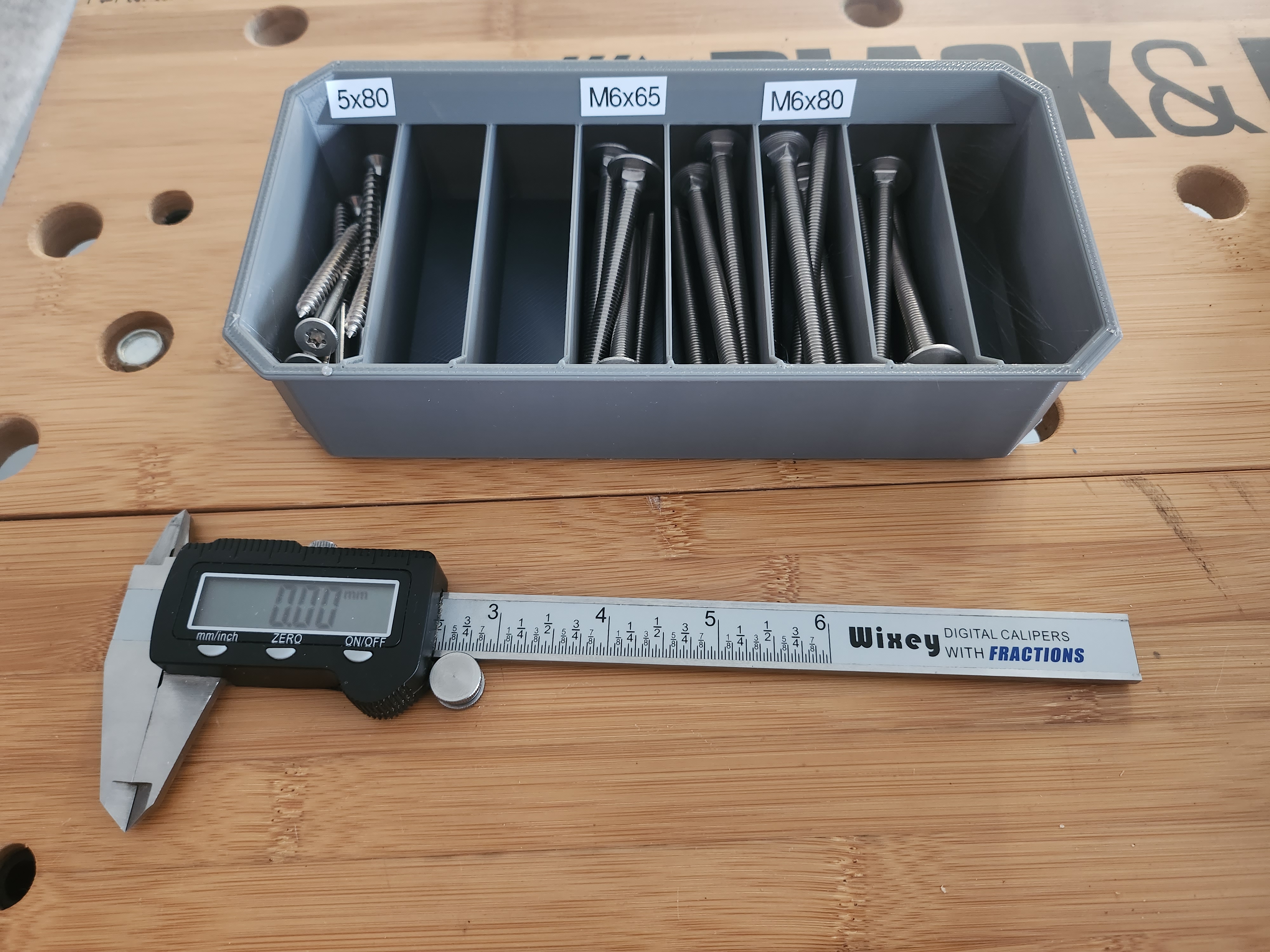 Packout organizer 8x1 ice cube trays