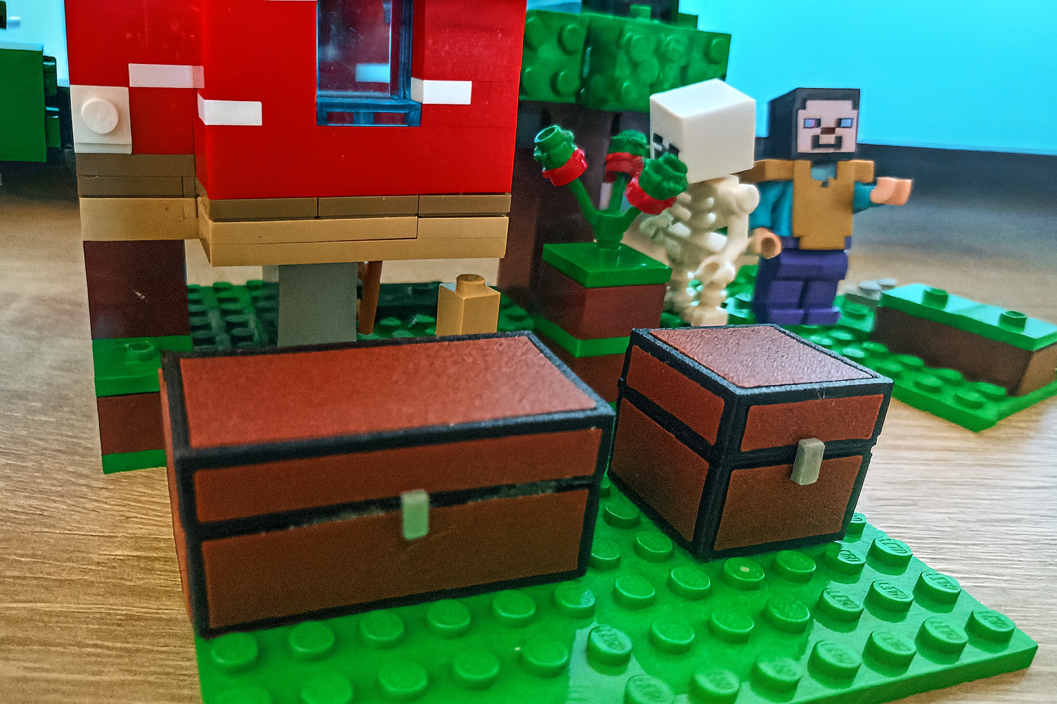 Minecraft chest LEGO