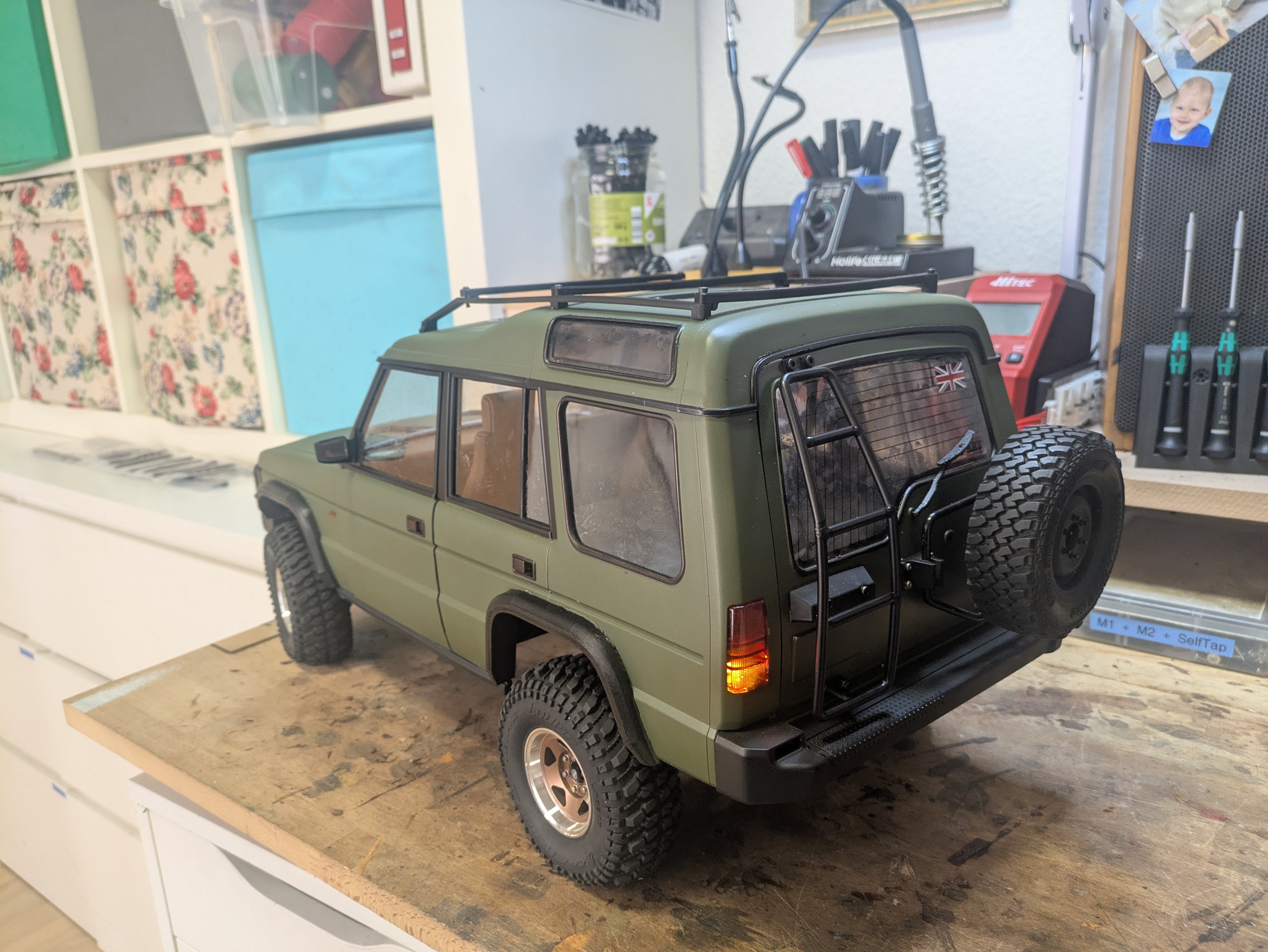 Team Raffee Landrover Discovery Gen 1 - Body Parts / Fender / Roffrack / Dashboard / Interior — miniatura 3
