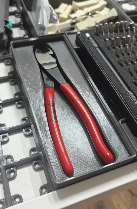 Gridfinity Knipex Diagonal Cutter 200 mm Bin by Pritchy96