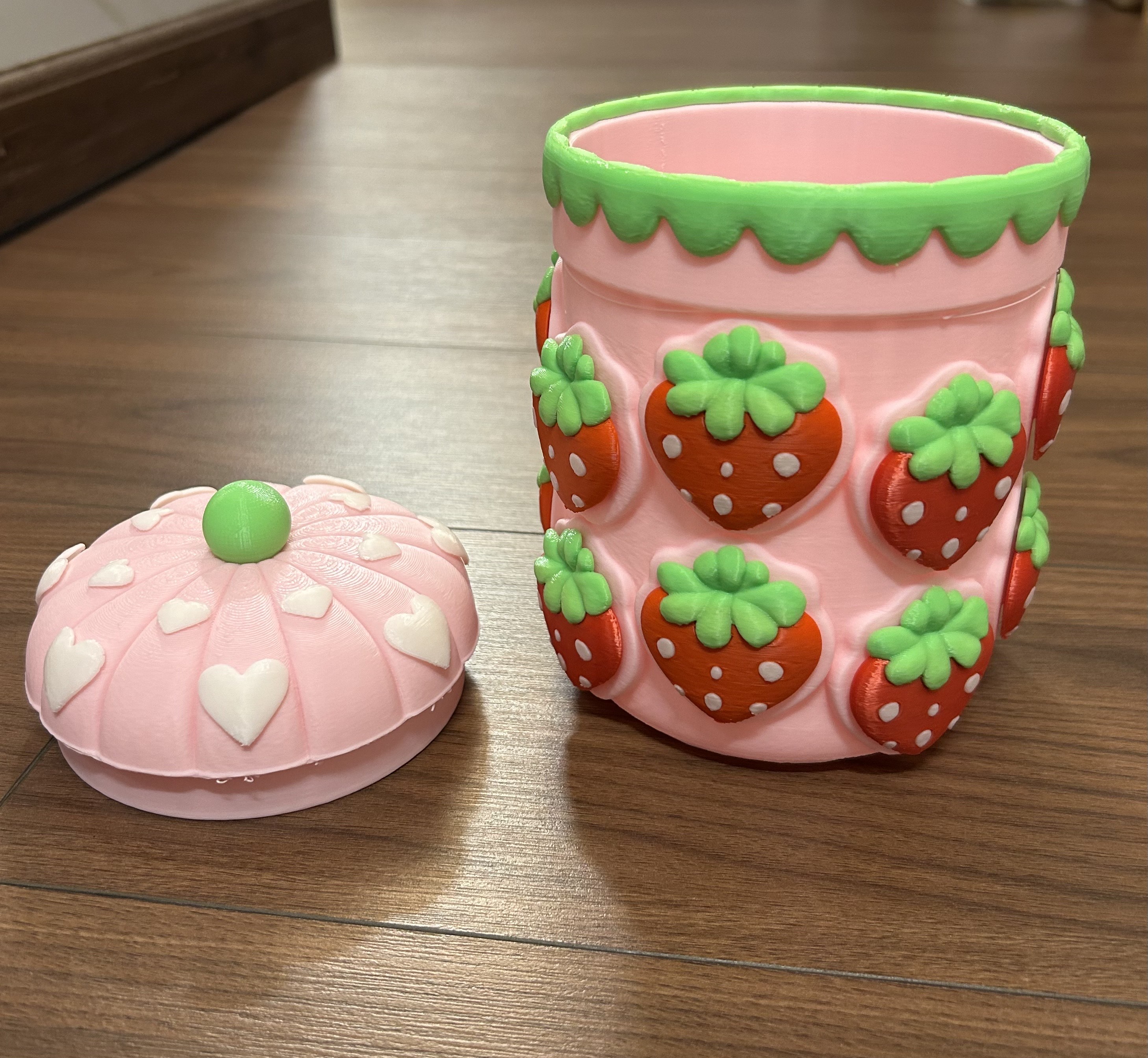 Strawberry Storage Bin