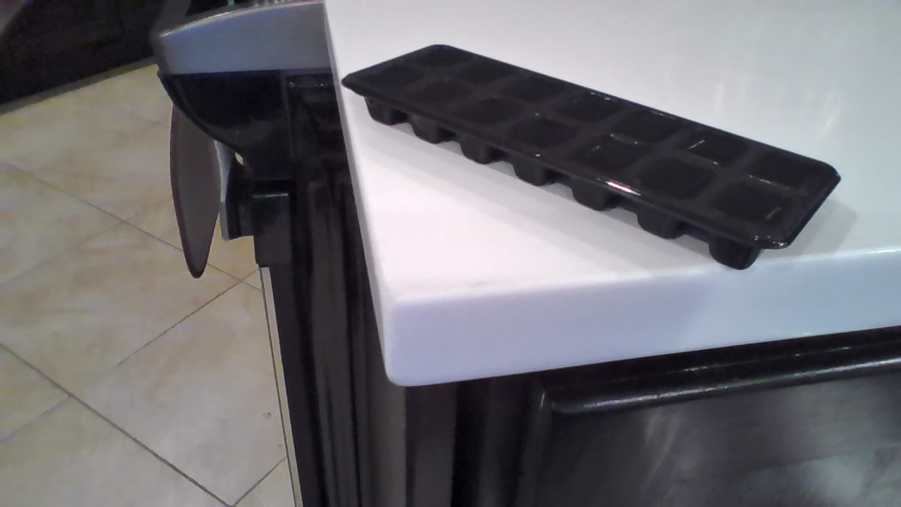 Mini Ice cube tray to maximize freezer space