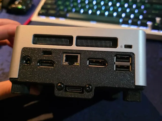 MINISFORUM UN1245 (Bottom panel for Oculink adapter)
