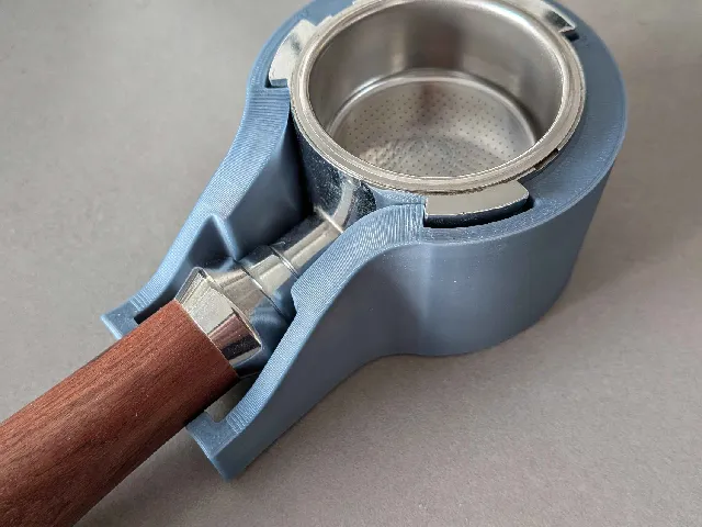 Tamping station Delonghi 685