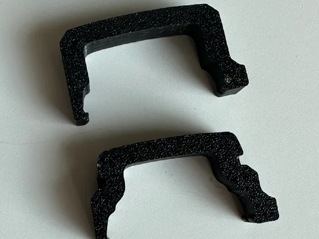 Stackable, roomy cable channel wire clips for vcore4