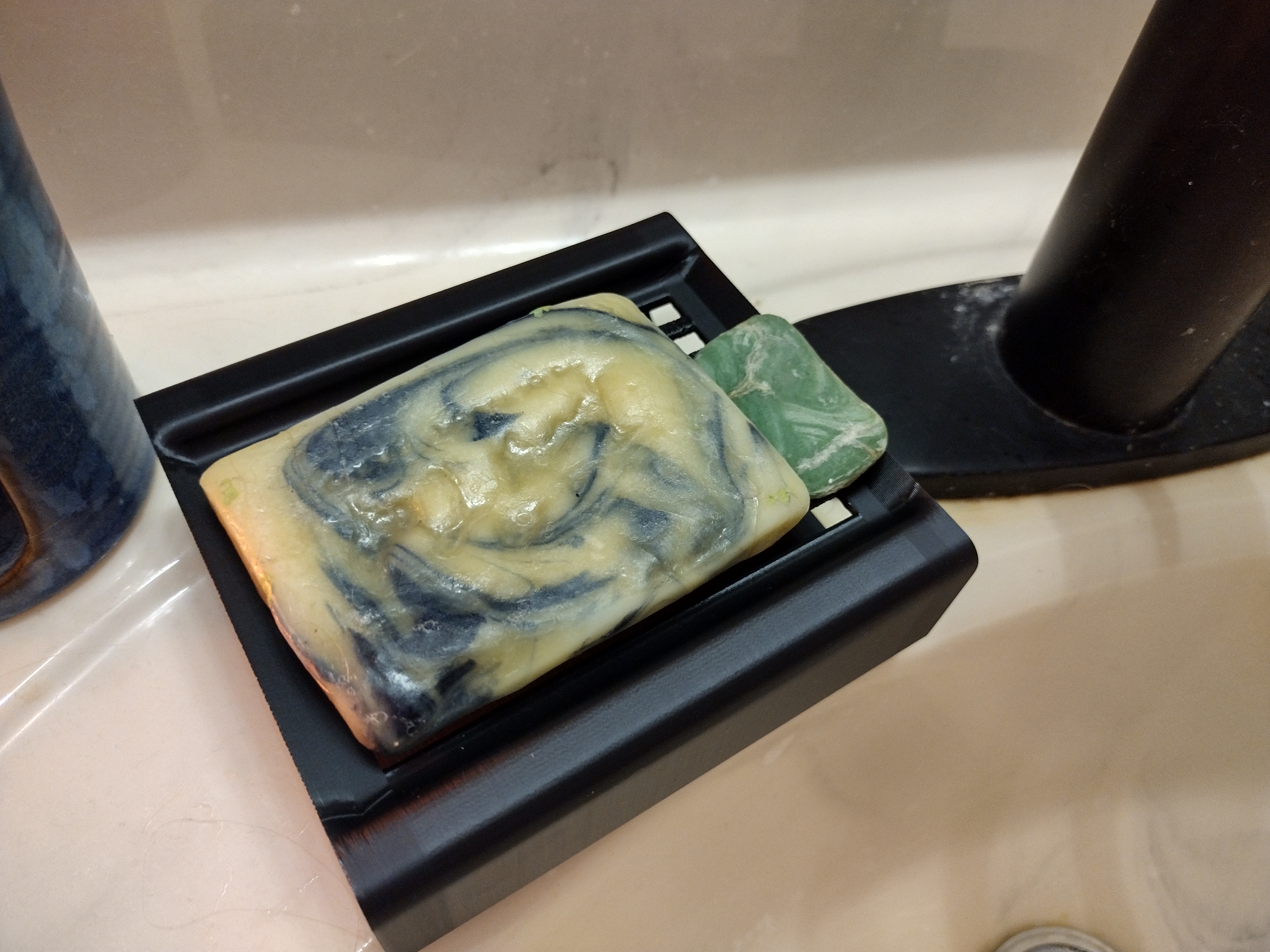Simple soap dish