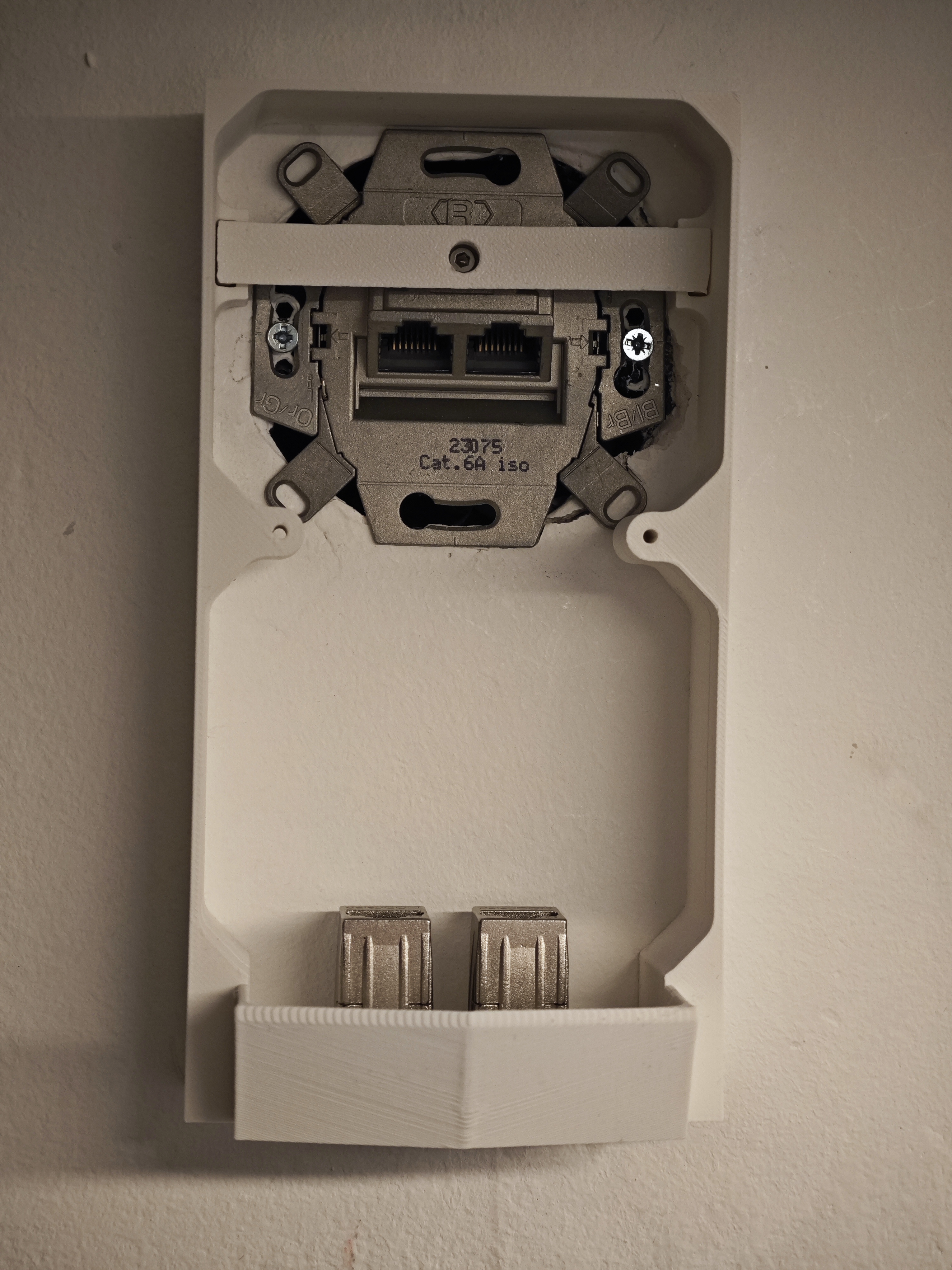 EAP655-Wall spacer for flush mount socket