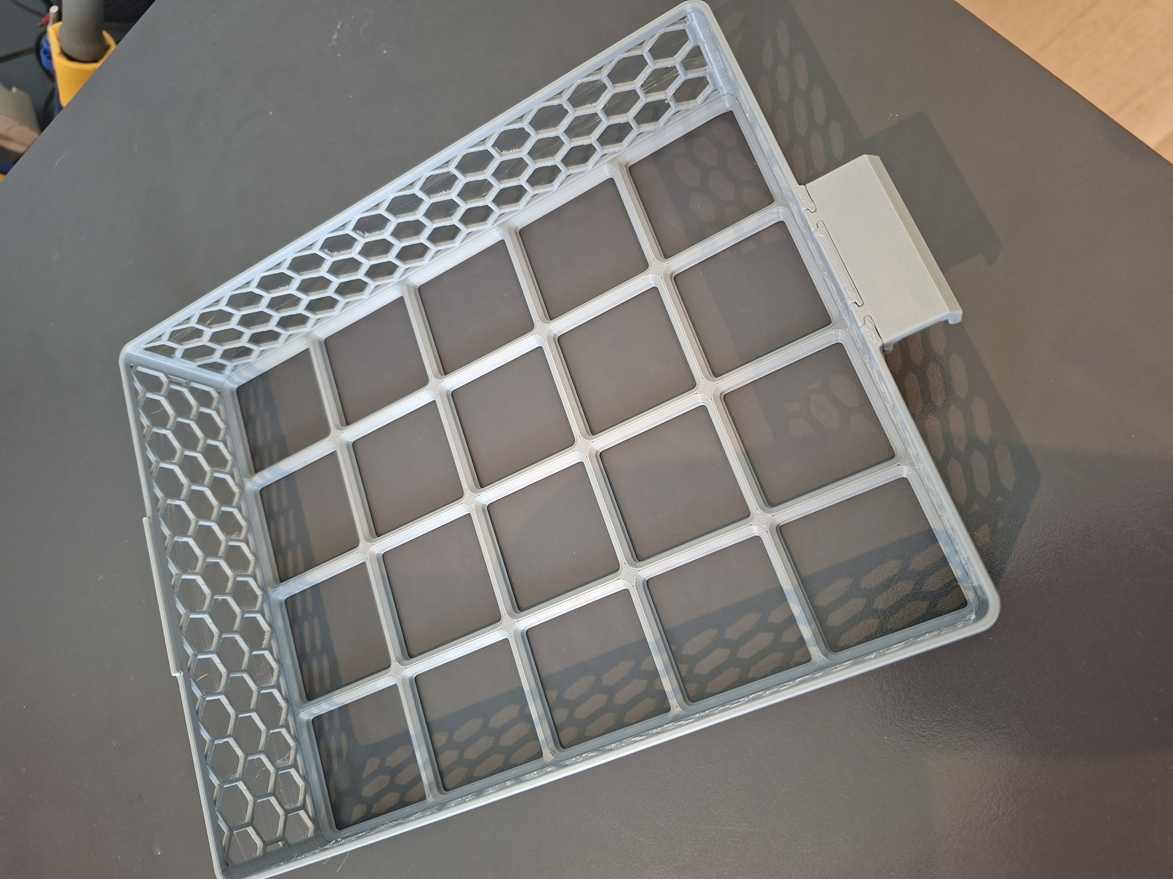 Miniatura 2 do modelo 3D Stackable Gridfinity drawer and case