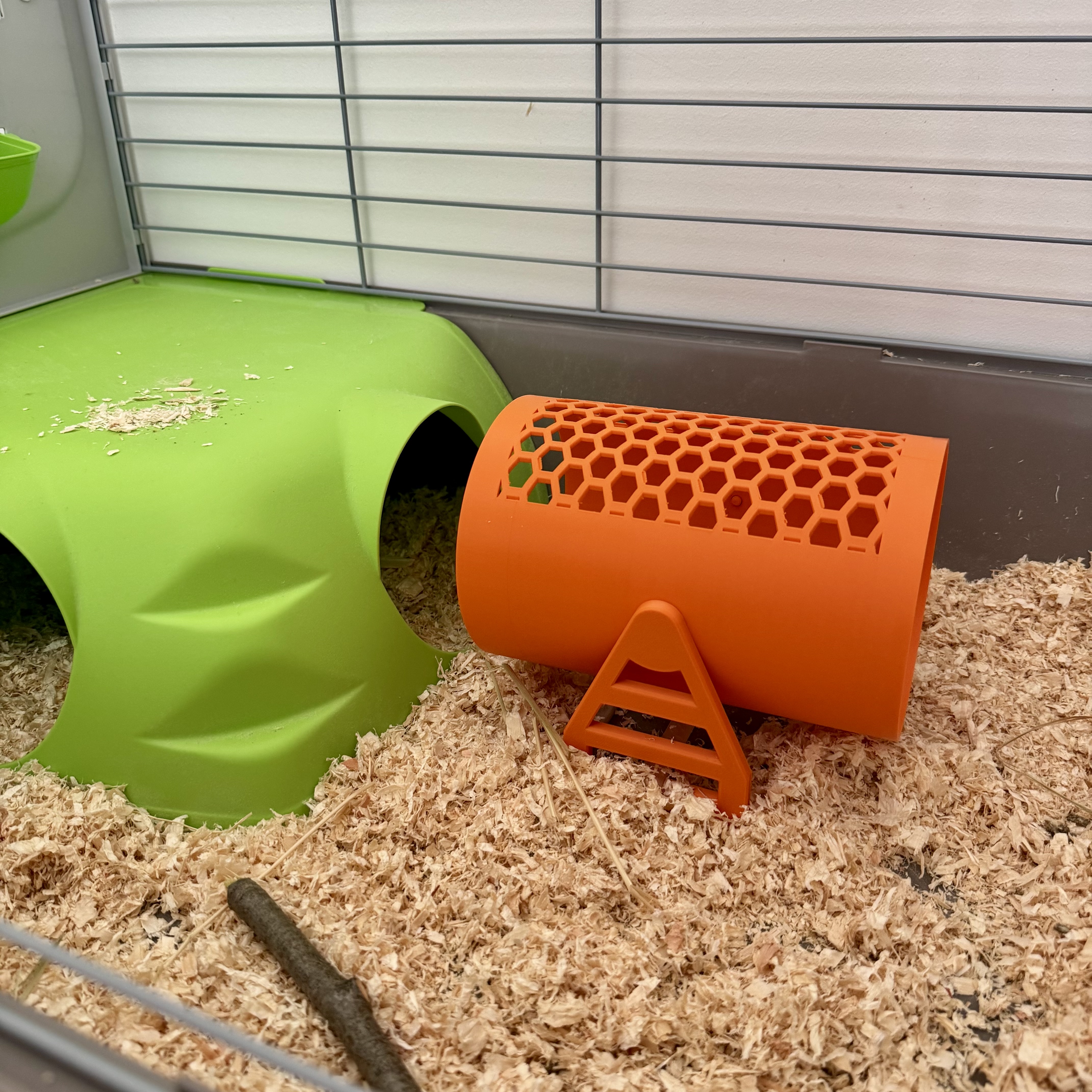 Rabbit Runway: Modular Tunnel Fun for Bunnies!