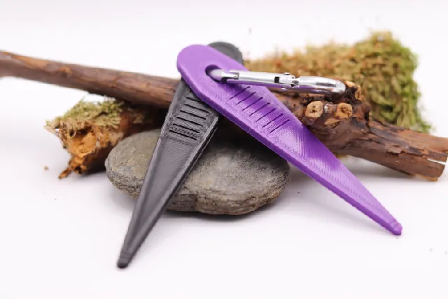 SolePick Hiker – Keychain Shoe Sole Cleaner