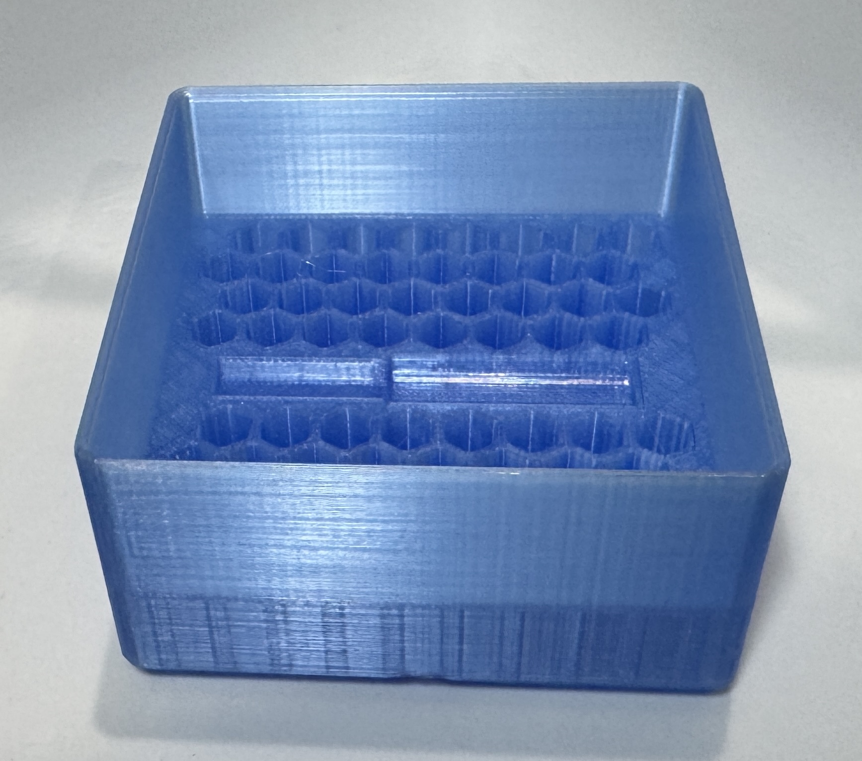 Miniatura 3 do modelo 3D Gridfinity 2x2x6u holder for hex bits - stackable