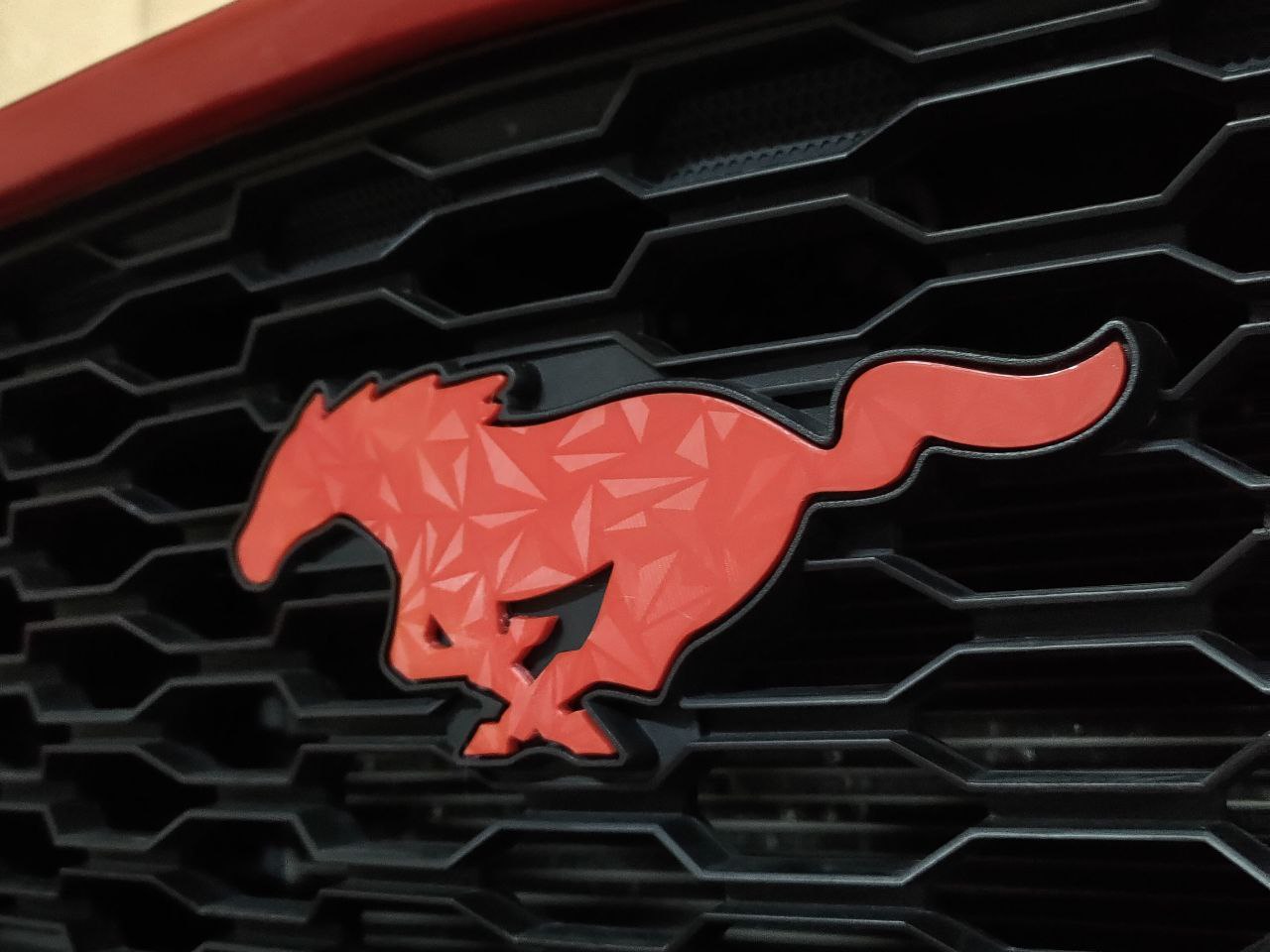 Mustang 2015+ front bumper pony logo