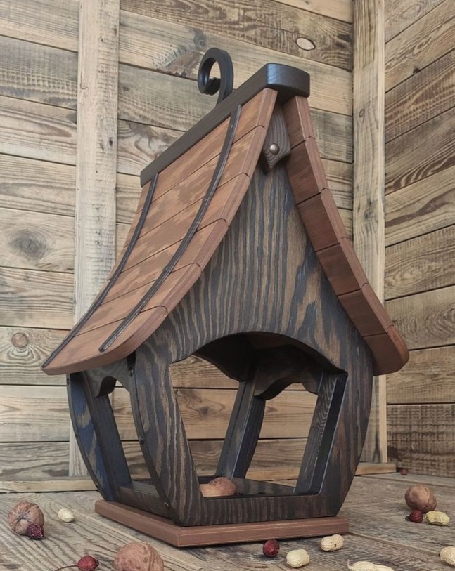 Rustic Birdhouse