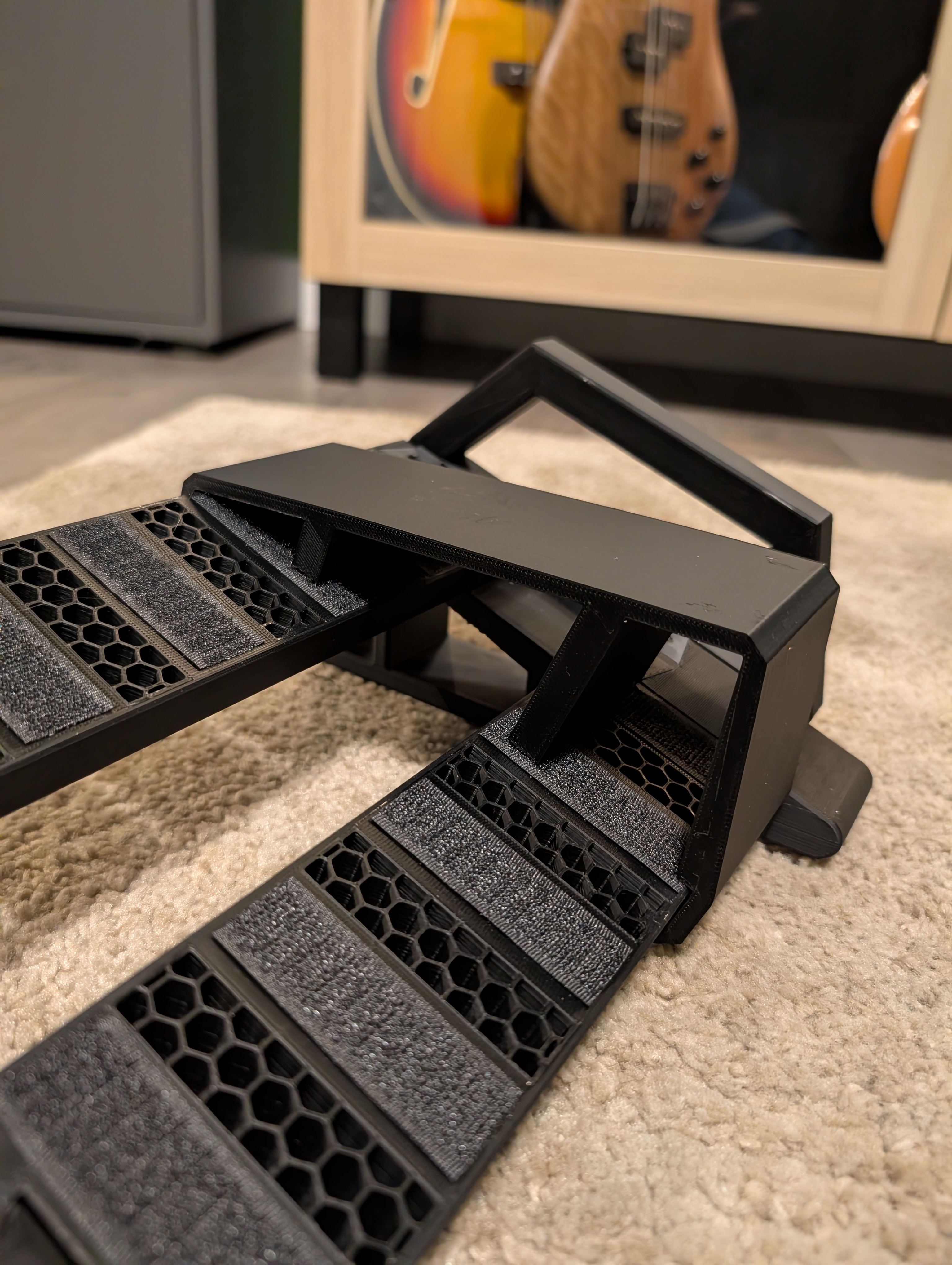 Pedal riser for Modular Pedal Board