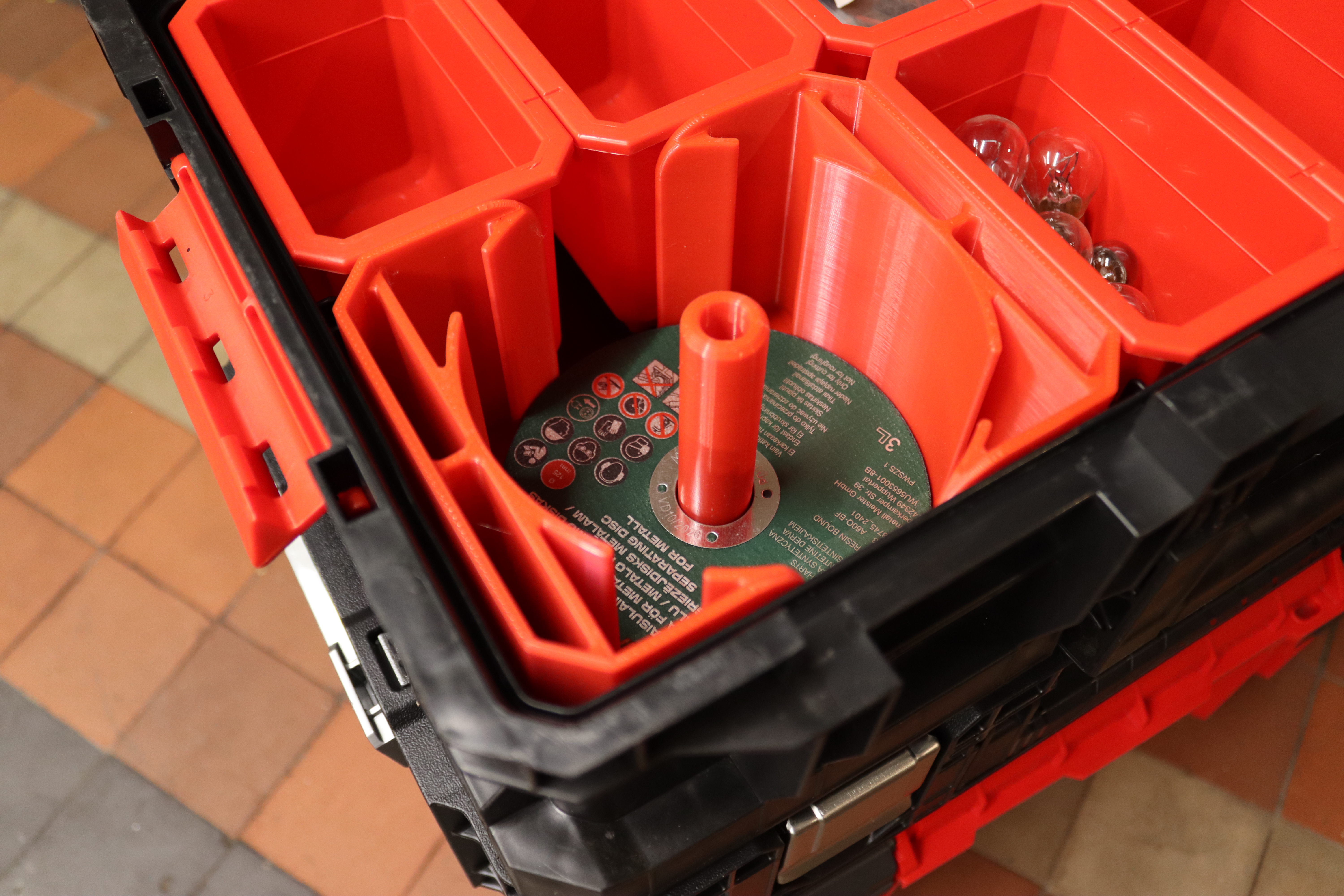 QBRICK SYSTEM TWO INSERT angle grinder 125mm cutting sanding discs
