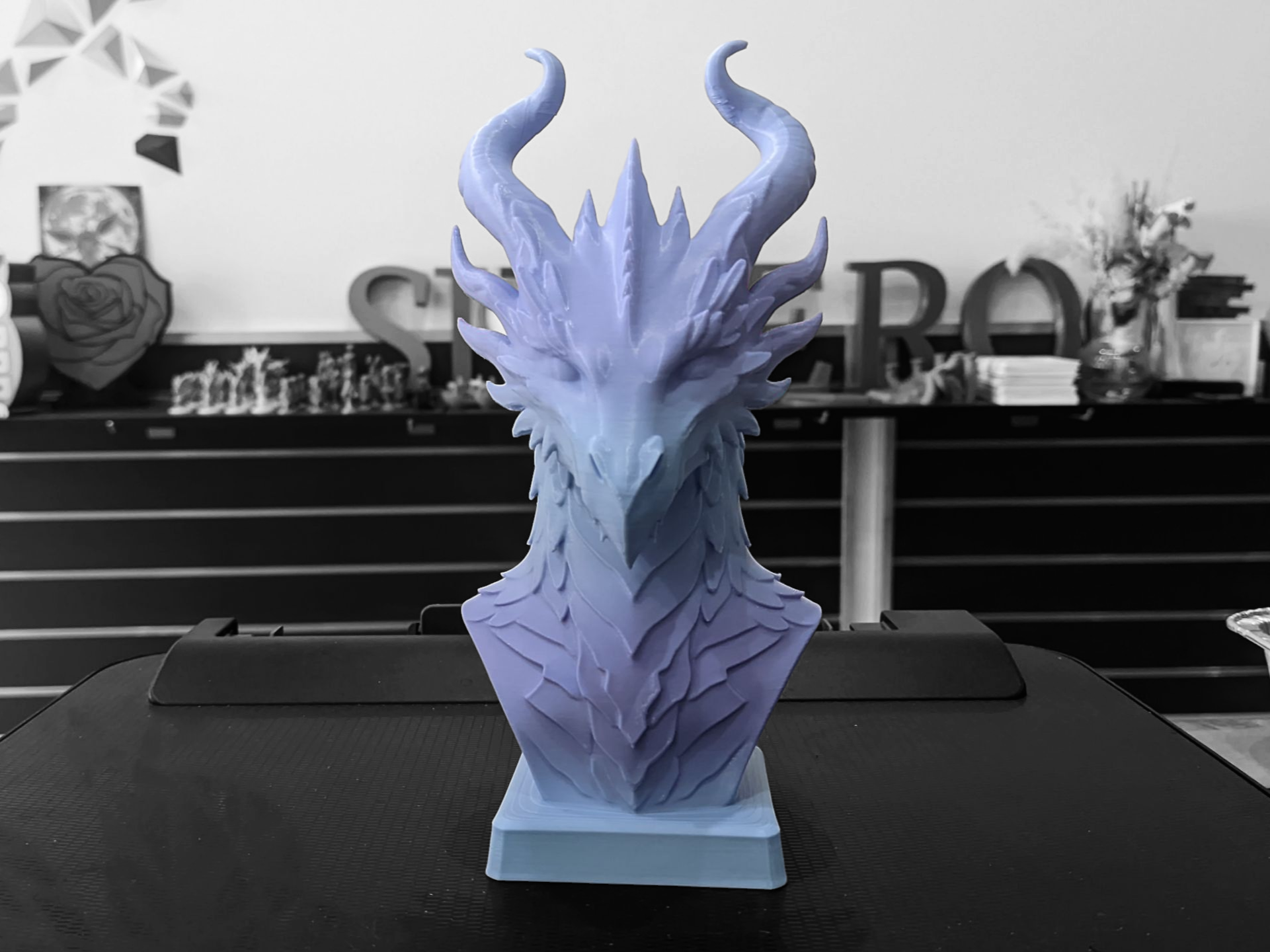 Cosmic Dragon Bust — miniatura 2