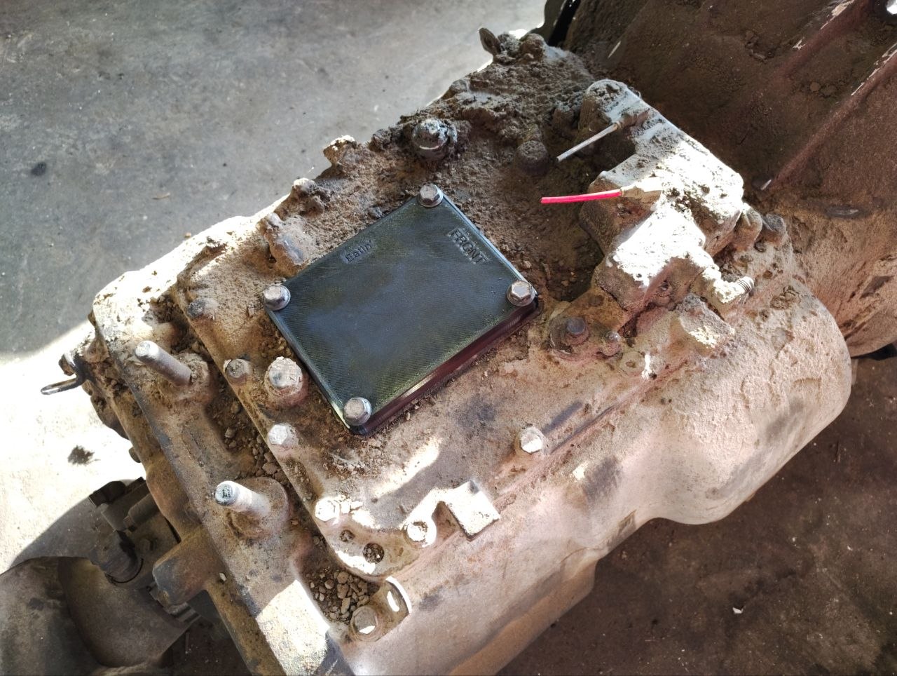 Eaton Transmission Cover