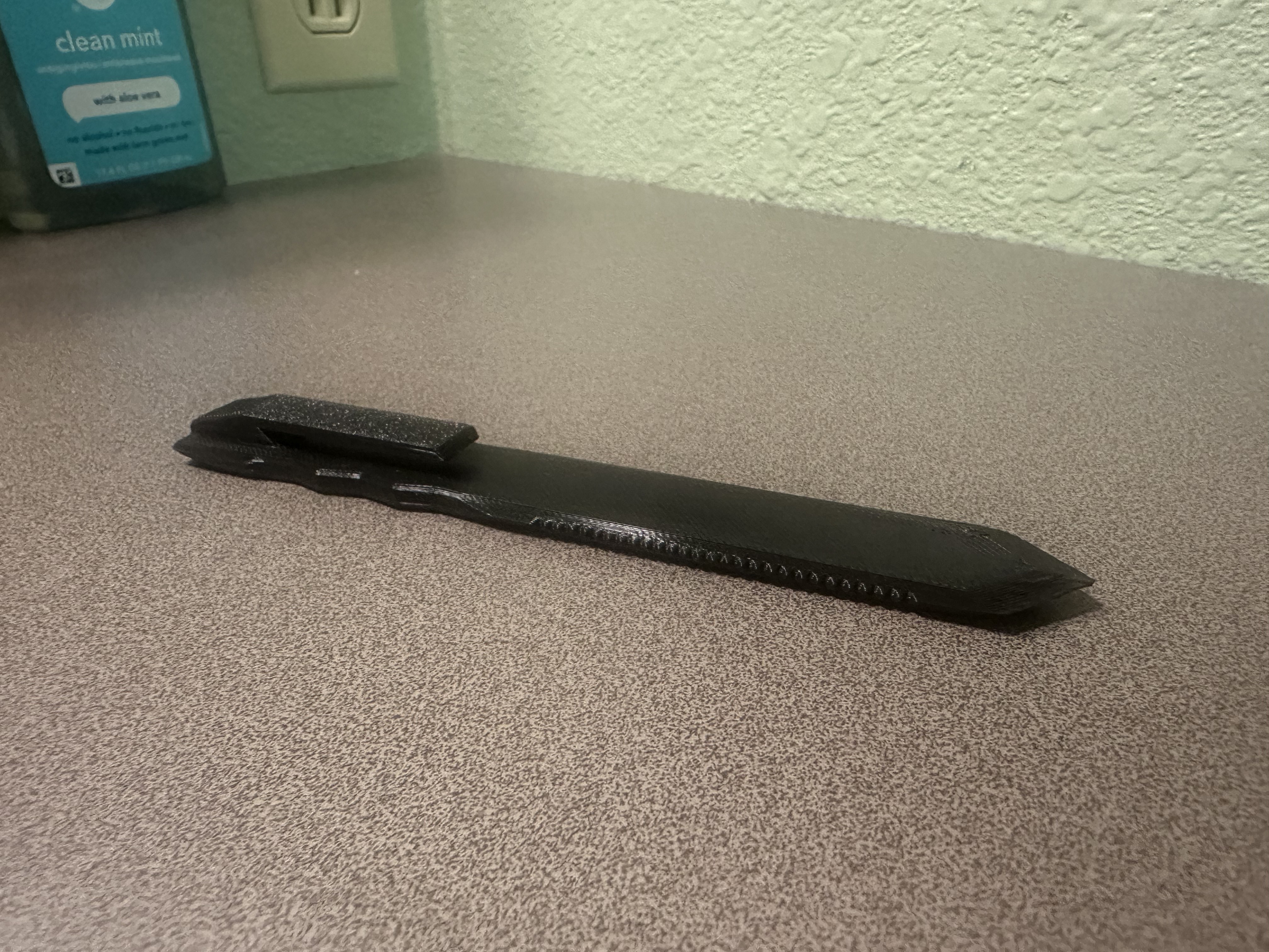self-defense knife gadget