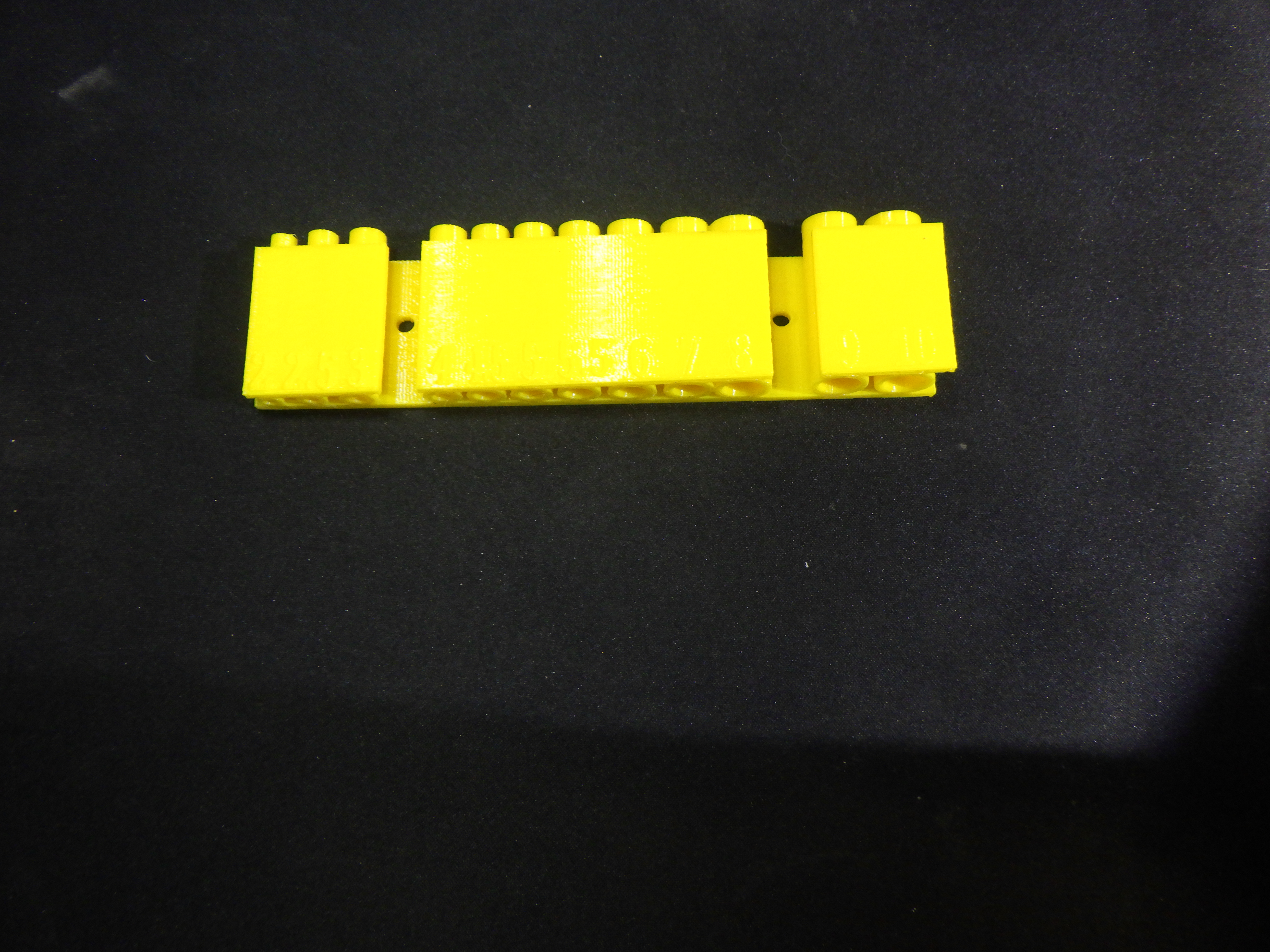Miniatura 4 do modelo 3D Crochet hook orginizer