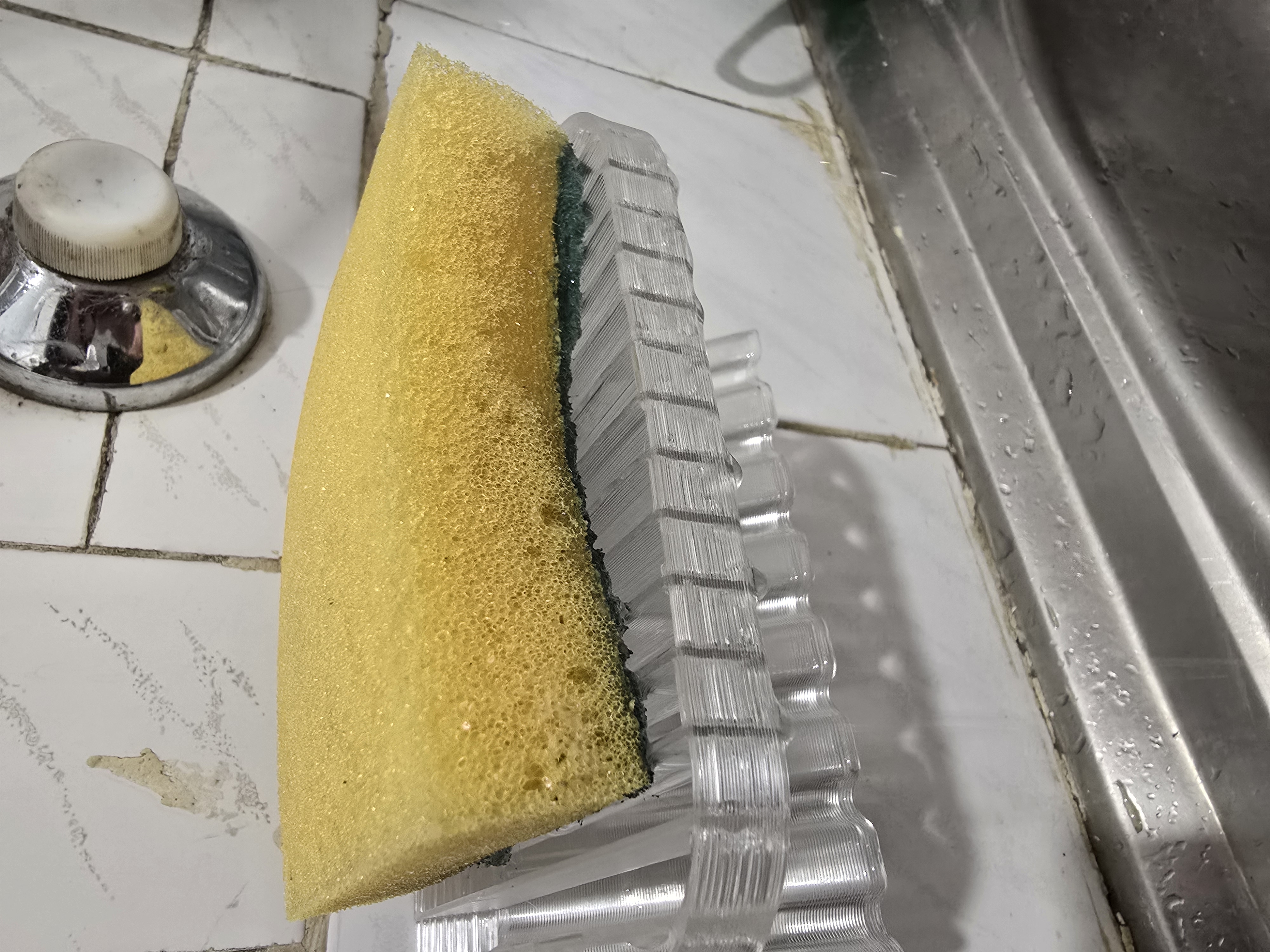Draining kitchen sticky sponge holder — miniatura 4