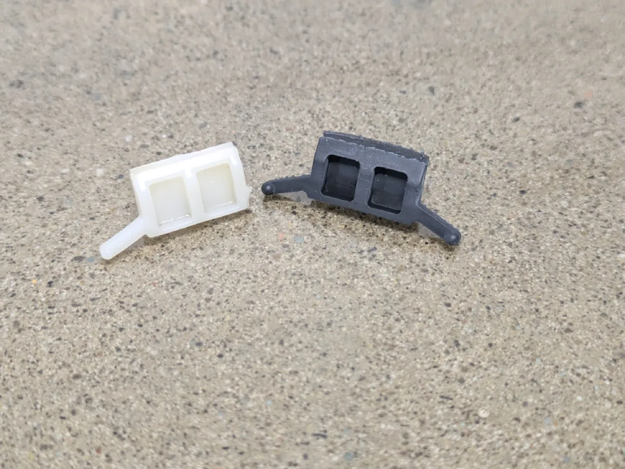Mazda 323 BF rear drip molding retention clip by cs900 | Download