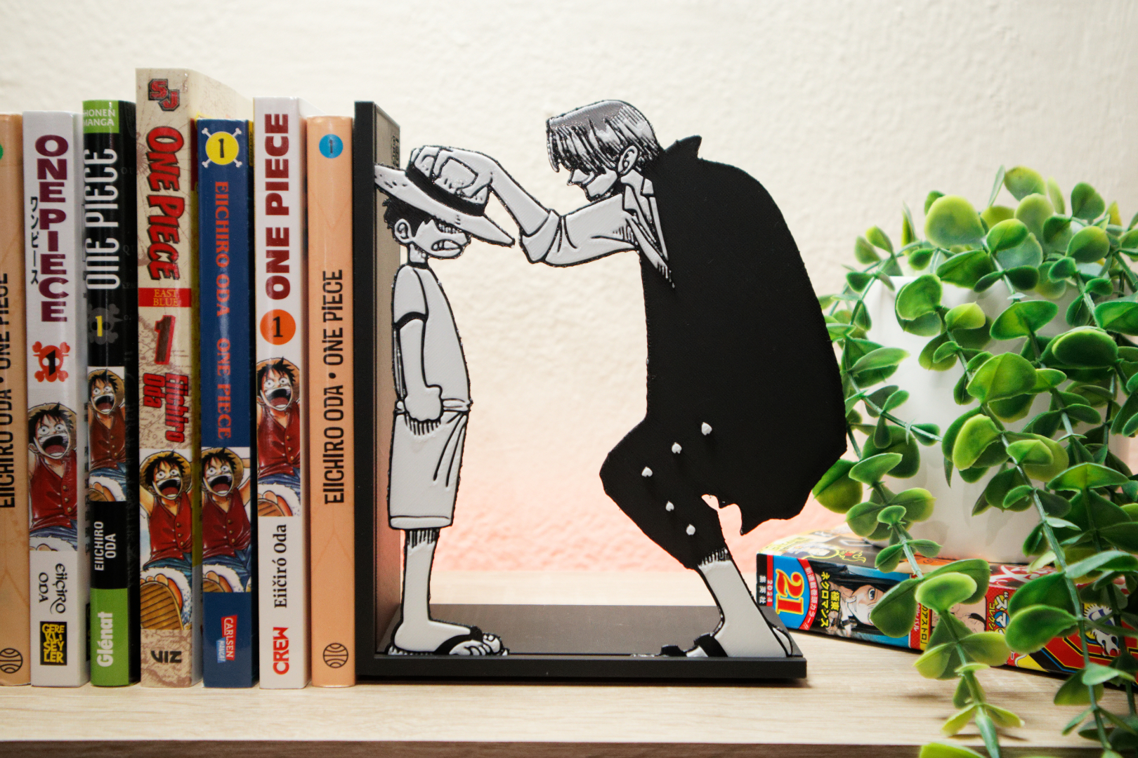 Bookend of Luffy and Shanks with the Straw Hat | One Piece Fan Art